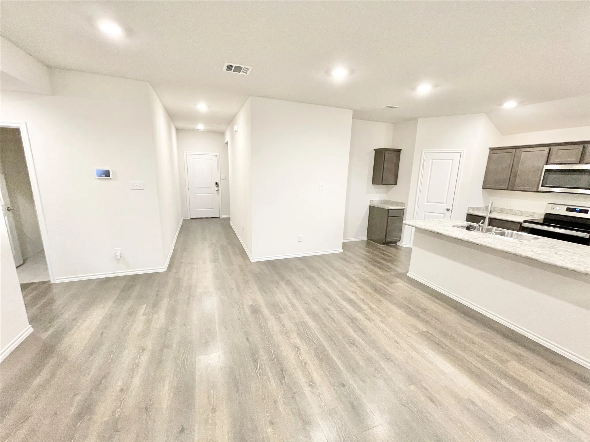 Single Family Residence For Rent in Hunt County , 1125 Silver Maple Lane, Royse City, Texas 75189, 3 Bedrooms, 2 Bathrooms, 2 Garage spaces, 1,444 Sqft, built in 2020, Preowned, Price $1,895, mls#21165525, Real Estate Agent in Royse City, Homes For Rent in Hunt county, Homes For Rent in Royse City, Realtor in Royse City Texas, Real Estate Brokerage Independent Realty Texas, Luminita Cordes Realtor