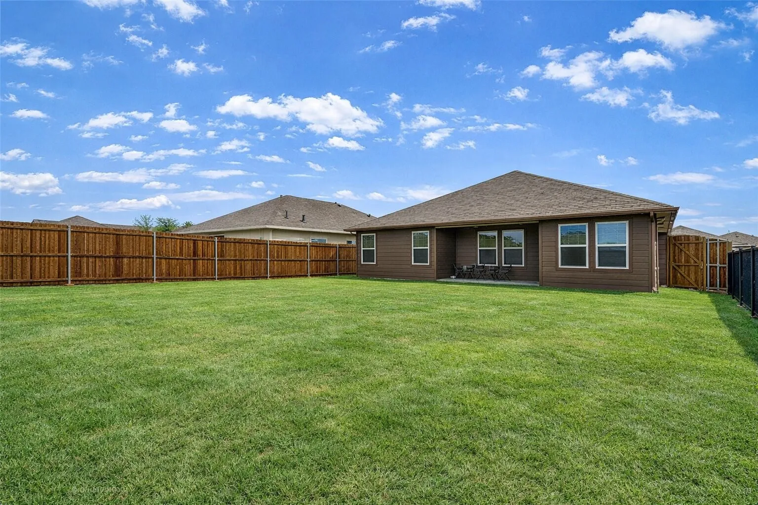 Single Family Residence For Rent in Hunt County , 1125 Silver Maple Lane, Royse City, Texas 75189, 3 Bedrooms, 2 Bathrooms, 2 Garage spaces, 1,444 Sqft, built in 2020, Preowned, Price $1,895, mls#21165525, Real Estate Agent in Royse City, Homes For Rent in Hunt county, Homes For Rent in Royse City, Realtor in Royse City Texas, Real Estate Brokerage Independent Realty Texas, Luminita Cordes Realtor