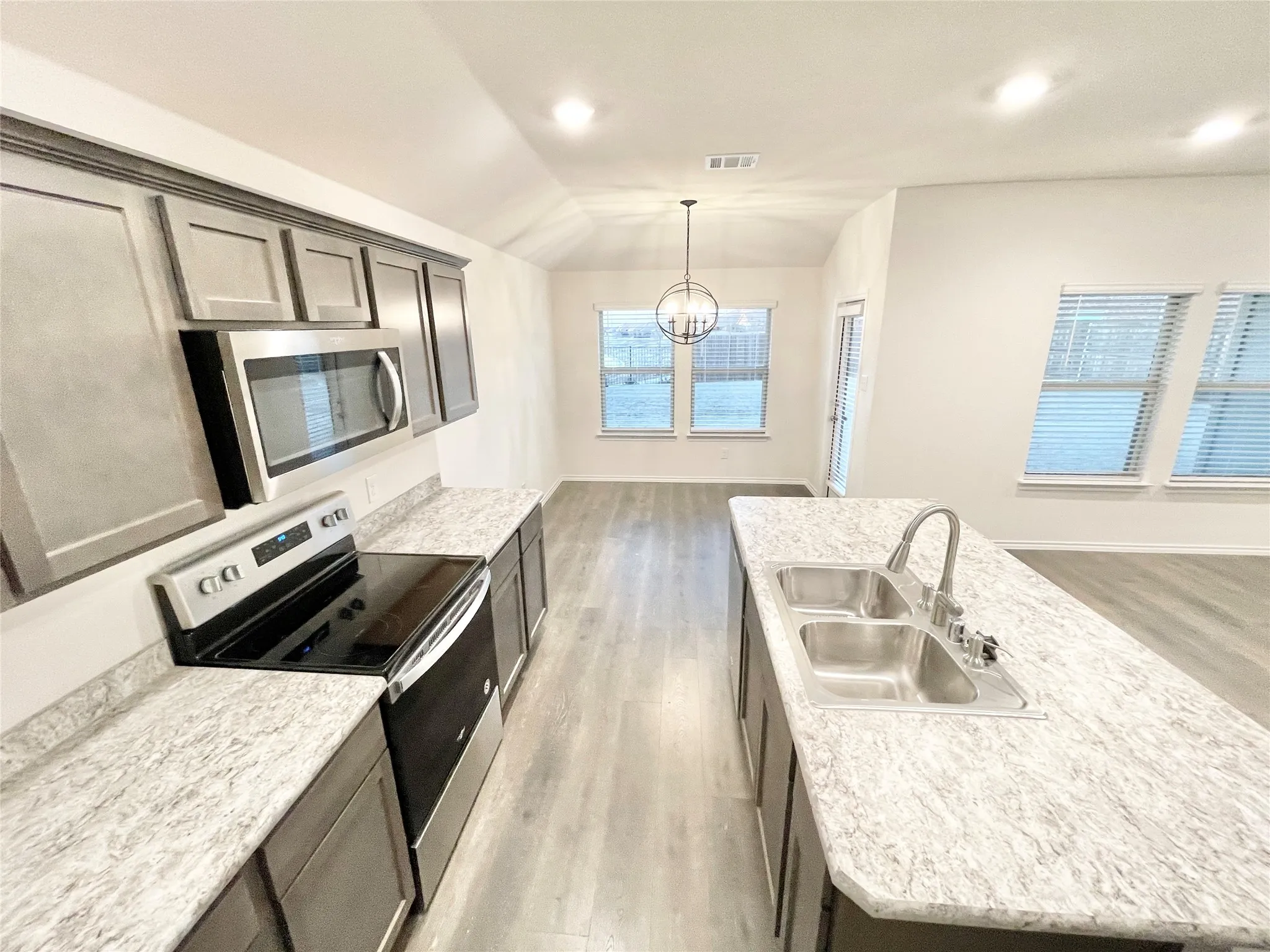 Single Family Residence For Rent in Hunt County , 1125 Silver Maple Lane, Royse City, Texas 75189, 3 Bedrooms, 2 Bathrooms, 2 Garage spaces, 1,444 Sqft, built in 2020, Preowned, Price $1,895, mls#21165525, Real Estate Agent in Royse City, Homes For Rent in Hunt county, Homes For Rent in Royse City, Realtor in Royse City Texas, Real Estate Brokerage Independent Realty Texas, Luminita Cordes Realtor