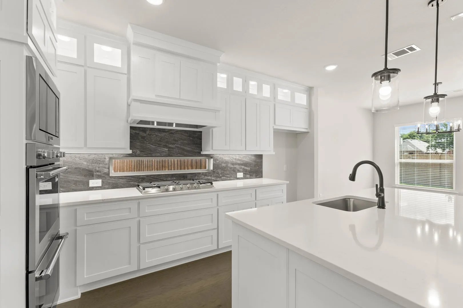 2565 Riverchase-Kitchen-4