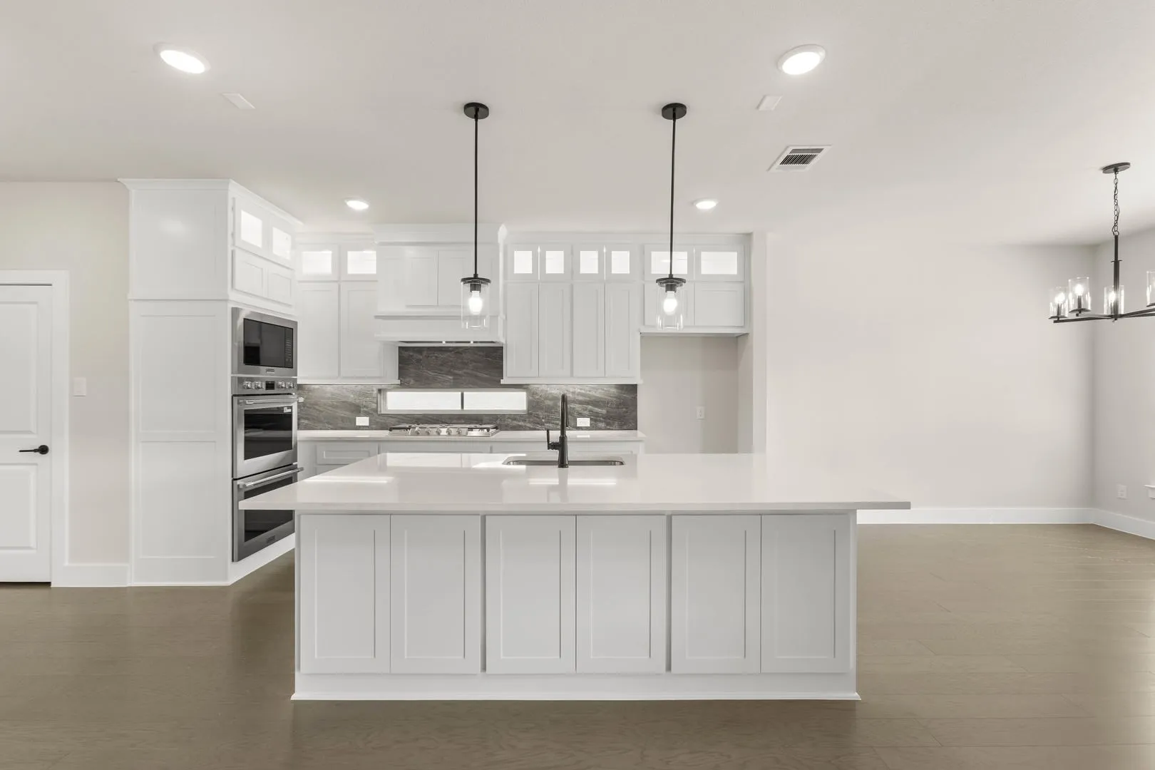 2565 Riverchase-Kitchen-1