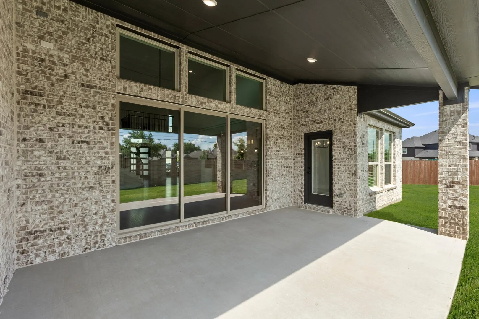 2565 Riverchase-Patio-1
