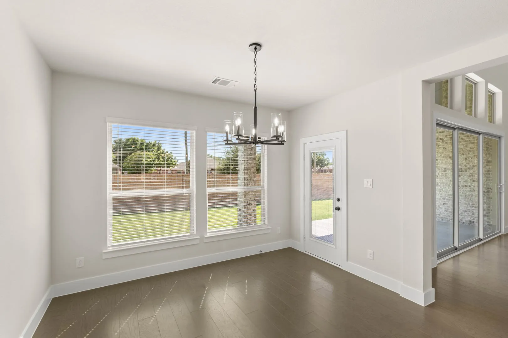 2565 Riverchase-Breakfast Nook-1