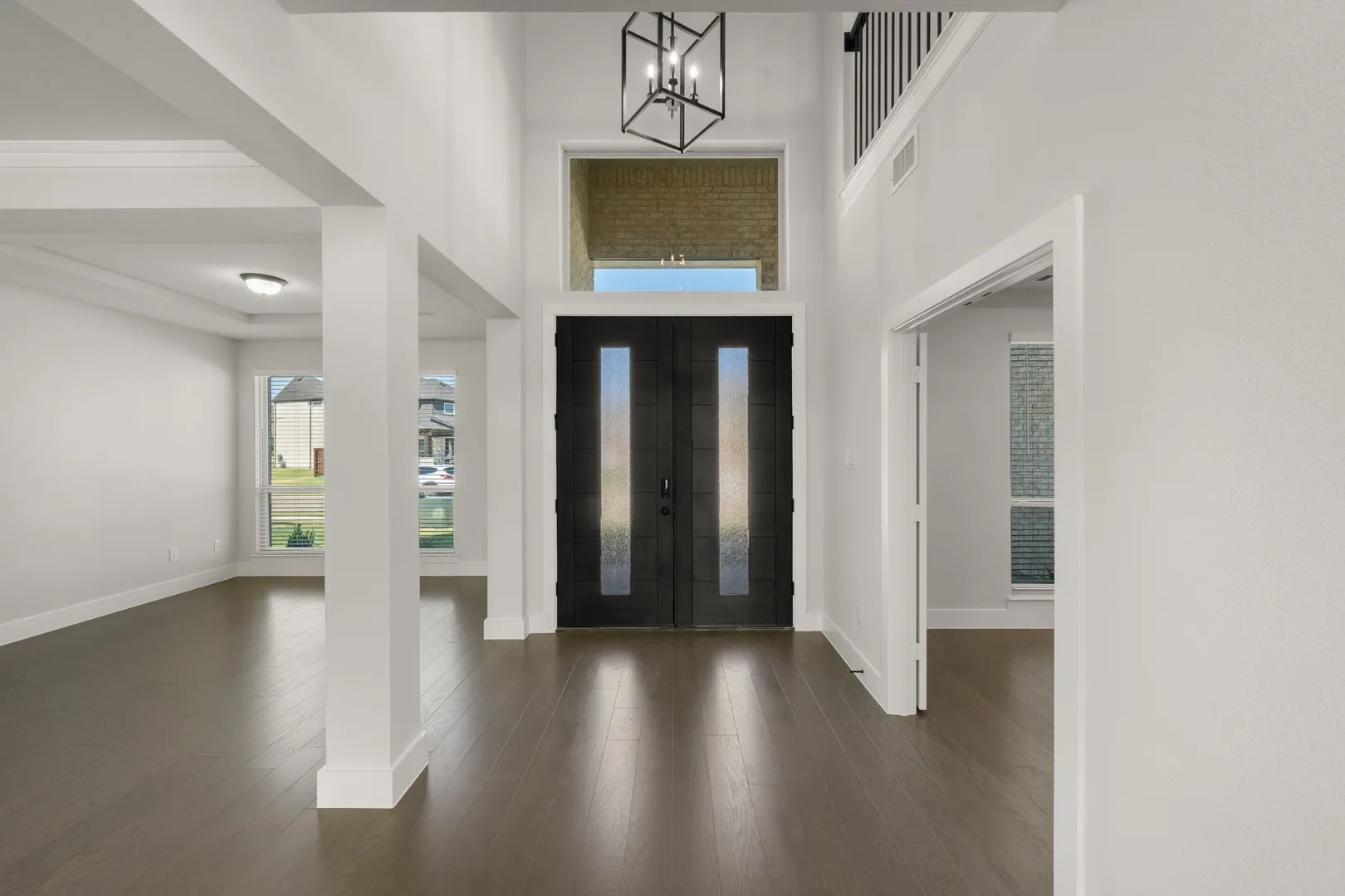 2549 Baypoint- ENtry-1
