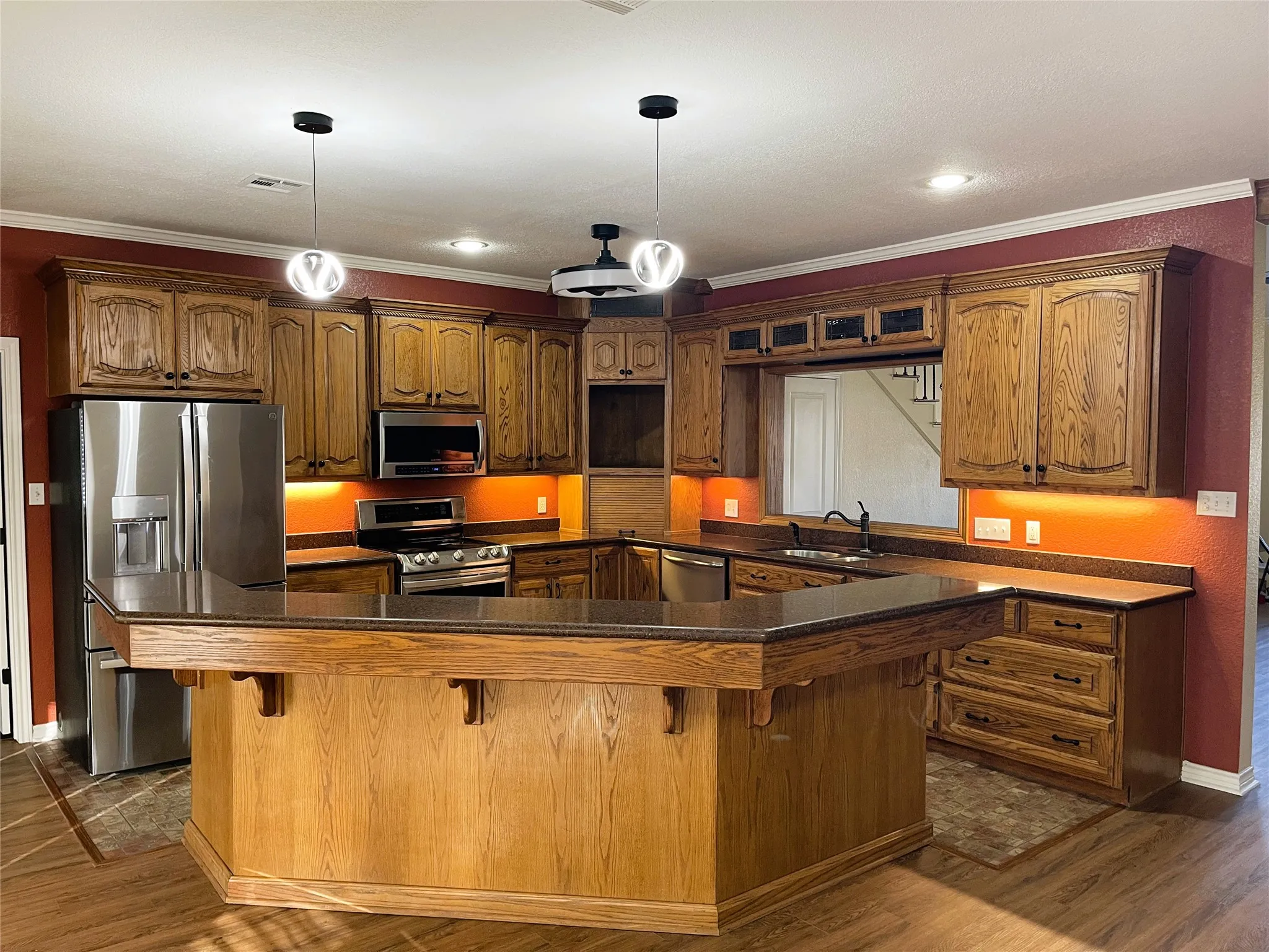 Single Family Residence For Sale in Freestone County , 107 S Highway 14, Wortham, Texas 76693, 5 Bedrooms, 4 Bathrooms, Garage spaces, 3,168 Sqft, built in 2008, Price $730,000, mls#21166372, Real Estate Agent in Wortham, Homes For Sale in Freestone county, Homes For Sale in Wortham, Realtor in Wortham Texas, Real Estate Brokerage Independent Realty Texas, Luminita Cordes Realtor