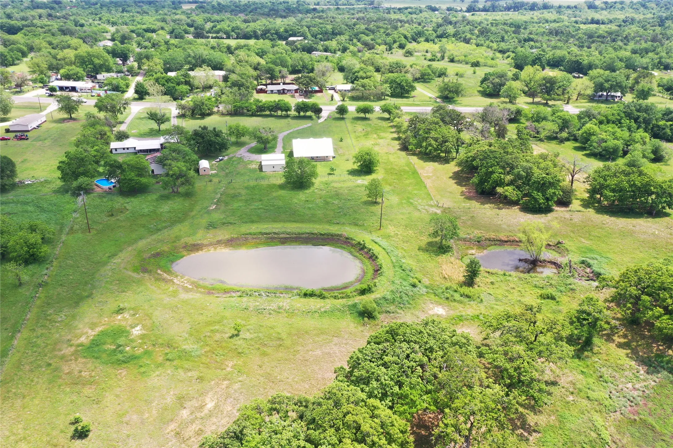 Single Family Residence For Sale in Freestone County , 107 S Highway 14, Wortham, Texas 76693, 5 Bedrooms, 4 Bathrooms, Garage spaces, 3,168 Sqft, built in 2008, Price $730,000, mls#21166372, Real Estate Agent in Wortham, Homes For Sale in Freestone county, Homes For Sale in Wortham, Realtor in Wortham Texas, Real Estate Brokerage Independent Realty Texas, Luminita Cordes Realtor