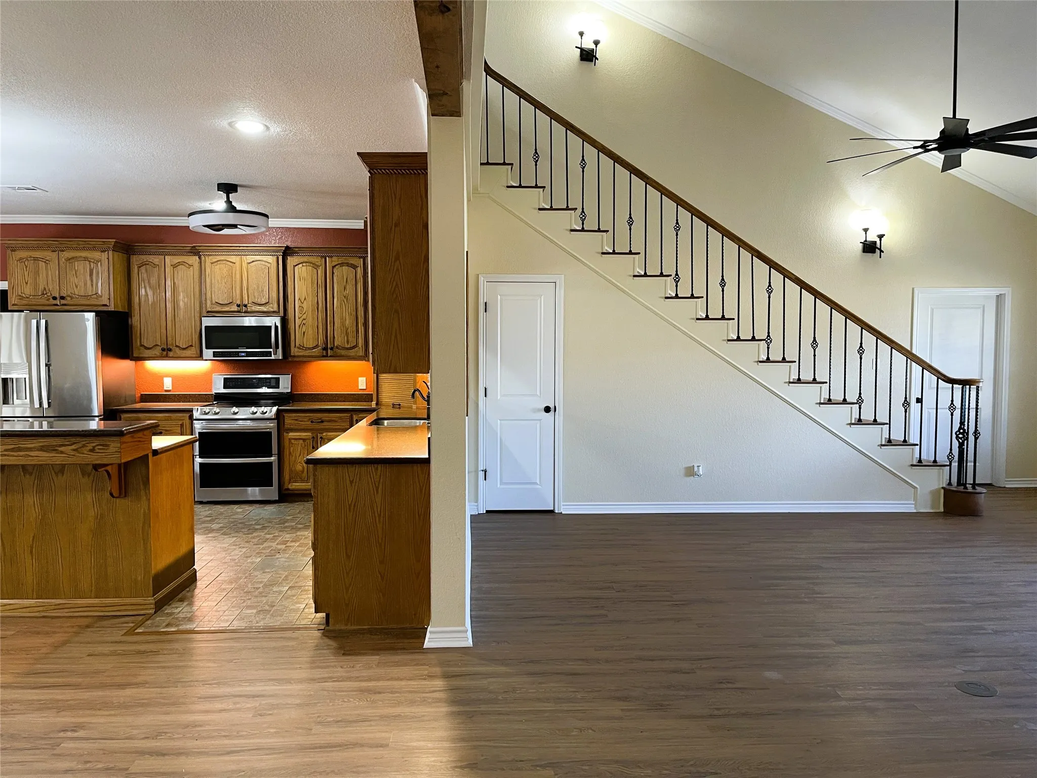 Single Family Residence For Sale in Freestone County , 107 S Highway 14, Wortham, Texas 76693, 5 Bedrooms, 4 Bathrooms, Garage spaces, 3,168 Sqft, built in 2008, Price $730,000, mls#21166372, Real Estate Agent in Wortham, Homes For Sale in Freestone county, Homes For Sale in Wortham, Realtor in Wortham Texas, Real Estate Brokerage Independent Realty Texas, Luminita Cordes Realtor