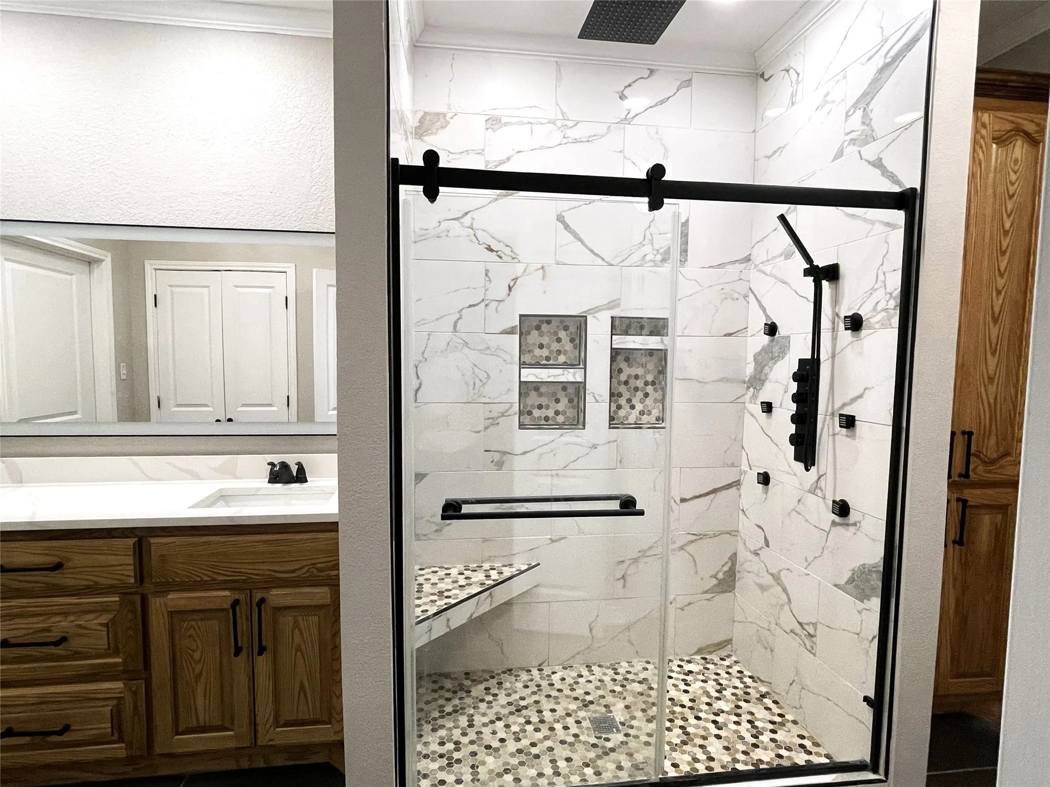 Single Family Residence For Sale in Freestone County , 107 S Highway 14, Wortham, Texas 76693, 5 Bedrooms, 4 Bathrooms, Garage spaces, 3,168 Sqft, built in 2008, Price $730,000, mls#21166372, Real Estate Agent in Wortham, Homes For Sale in Freestone county, Homes For Sale in Wortham, Realtor in Wortham Texas, Real Estate Brokerage Independent Realty Texas, Luminita Cordes Realtor