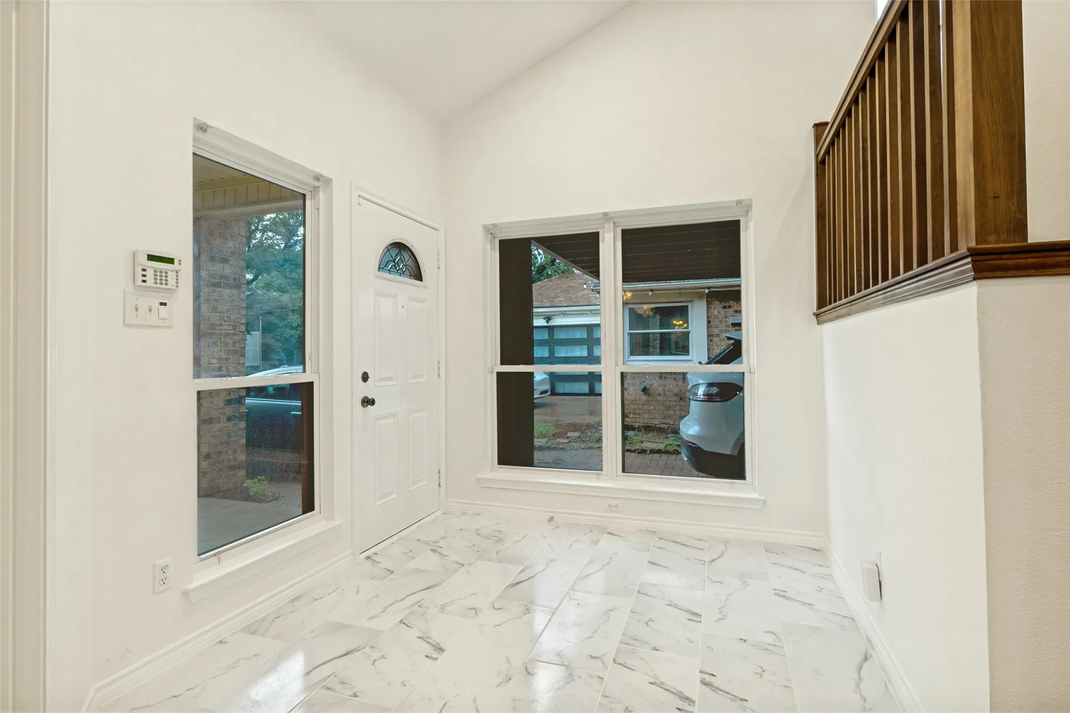 Single Family Residence For Sale in Dallas County , 3216 Trevolle Place, Dallas, Texas 75204, 2 Bedroom, 3 Bathroom, 1 Garage spaces, 2,258 Sqft, built in 1980, mls#21170560, Real Estate Agent in Dallas, Homes For Sale in Dallas county, Homes For Sale in Dallas, Realtor in Dallas Texas, Real Estate Brokerage Independent Realty Texas, Luminita Cordes Realtor