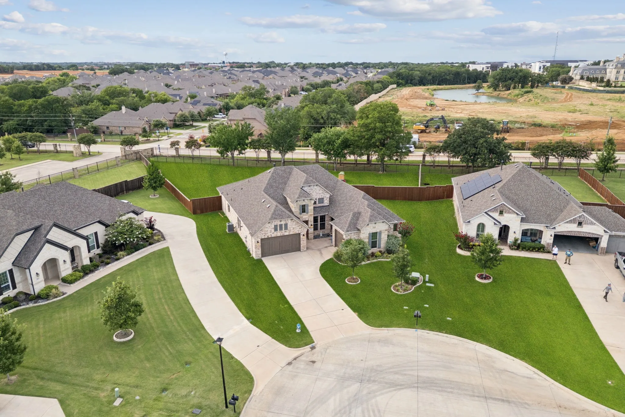 Single Family Residence For Sale in Denton County , 203 Citation Lane, Hickory Creek, Texas 75065, 4 Bedroom, 4 Bathroom, 3 Garage spaces, 3,275 Sqft, built in 2020, Preowned, mls#21166880, Real Estate Agent in Hickory Creek, Homes For Sale in Denton county, Homes For Sale in Hickory Creek, Realtor in Hickory Creek Texas, Real Estate Brokerage Independent Realty Texas, Luminita Cordes Realtor