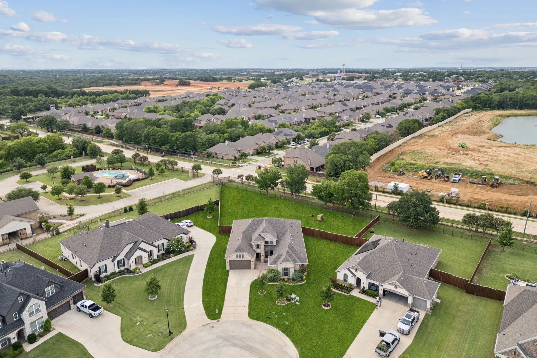 Single Family Residence For Sale in Denton County , 203 Citation Lane, Hickory Creek, Texas 75065, 4 Bedroom, 4 Bathroom, 3 Garage spaces, 3,275 Sqft, built in 2020, Preowned, mls#21166880, Real Estate Agent in Hickory Creek, Homes For Sale in Denton county, Homes For Sale in Hickory Creek, Realtor in Hickory Creek Texas, Real Estate Brokerage Independent Realty Texas, Luminita Cordes Realtor