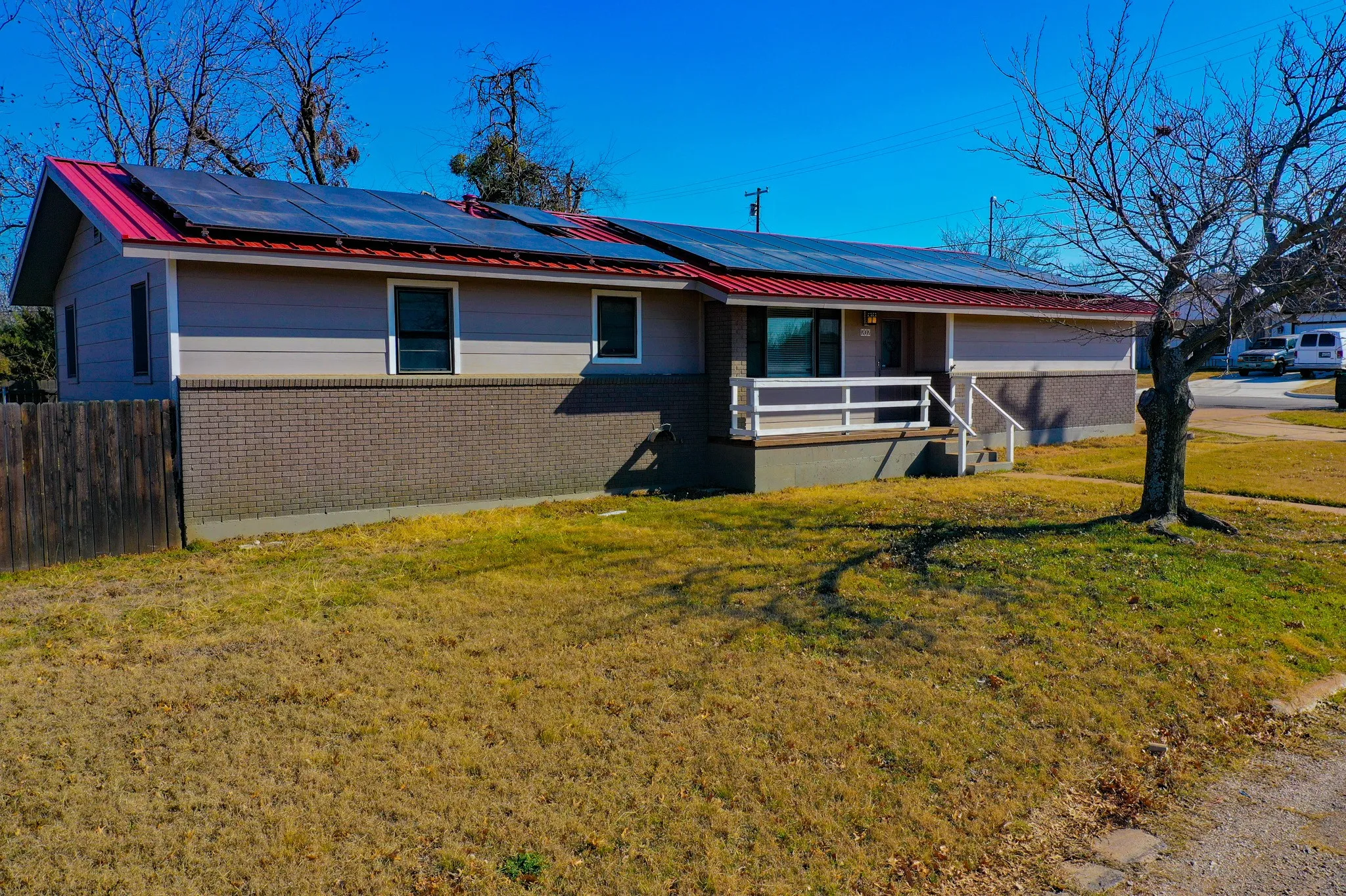 Single Family Residence For Sale in Jack County , 202 N 10th Street, Jacksboro, Texas 76458, 4 Bedroom, 2 Bathroom, Garage spaces, 1,758 Sqft, built in 1966, Preowned, mls#21174965, Real Estate Agent in Jacksboro, Homes For Sale in Jack county, Homes For Sale in Jacksboro, Realtor in Jacksboro Texas, Real Estate Brokerage Independent Realty Texas, Luminita Cordes Realtor