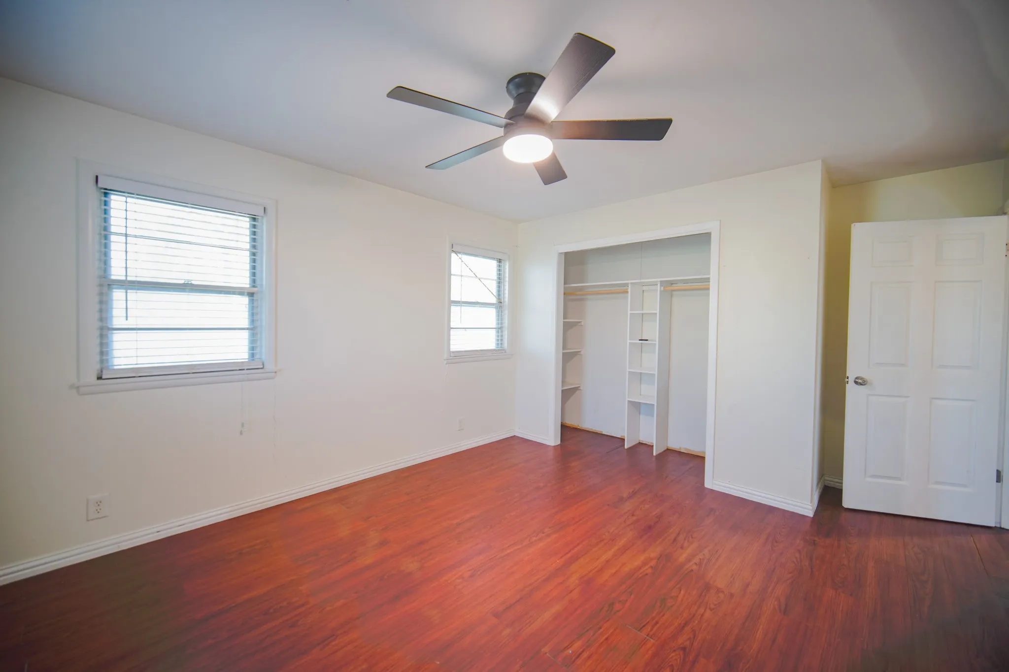 Single Family Residence For Sale in Jack County , 202 N 10th Street, Jacksboro, Texas 76458, 4 Bedroom, 2 Bathroom, Garage spaces, 1,758 Sqft, built in 1966, Preowned, mls#21174965, Real Estate Agent in Jacksboro, Homes For Sale in Jack county, Homes For Sale in Jacksboro, Realtor in Jacksboro Texas, Real Estate Brokerage Independent Realty Texas, Luminita Cordes Realtor