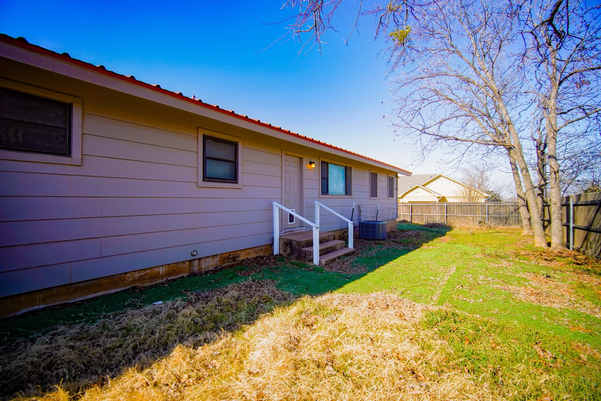 Single Family Residence For Sale in Jack County , 202 N 10th Street, Jacksboro, Texas 76458, 4 Bedroom, 2 Bathroom, Garage spaces, 1,758 Sqft, built in 1966, Preowned, mls#21174965, Real Estate Agent in Jacksboro, Homes For Sale in Jack county, Homes For Sale in Jacksboro, Realtor in Jacksboro Texas, Real Estate Brokerage Independent Realty Texas, Luminita Cordes Realtor