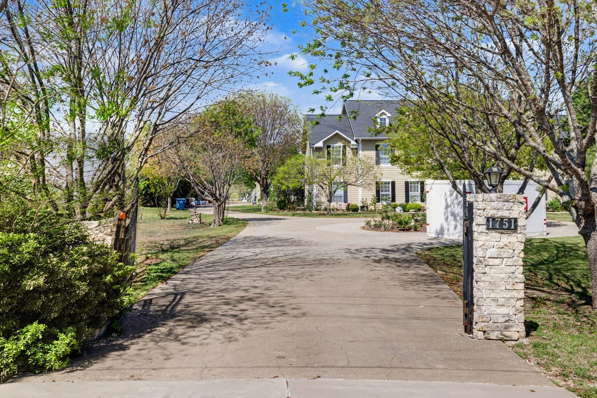 Single Family Residence For Sale in Collin County , 1751 Stacy Road, Fairview, Texas 75069, 6 Bedroom, 5 Bathroom, 4 Garage spaces, 5,377 Sqft, built in 2001, Preowned, mls#21175010, Real Estate Agent in Fairview, Homes For Sale in Collin county, Homes For Sale in Fairview, Realtor in Fairview Texas, Real Estate Brokerage Independent Realty Texas, Luminita Cordes Realtor
