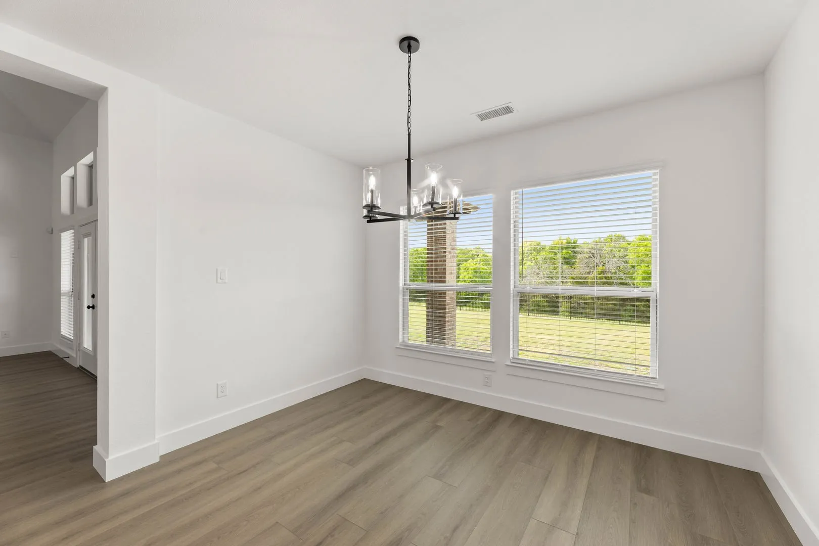 411 Hidden Lakes-Breakfast Nook-1