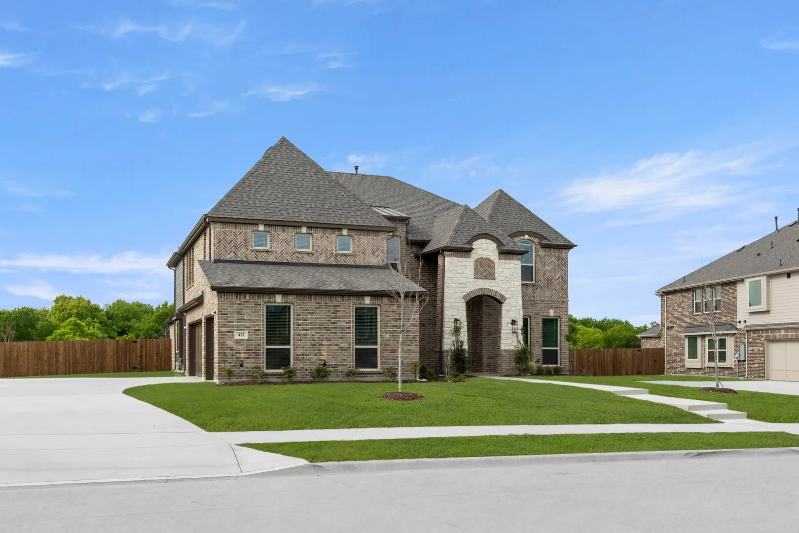 411 Hidden Lakes-Front-2