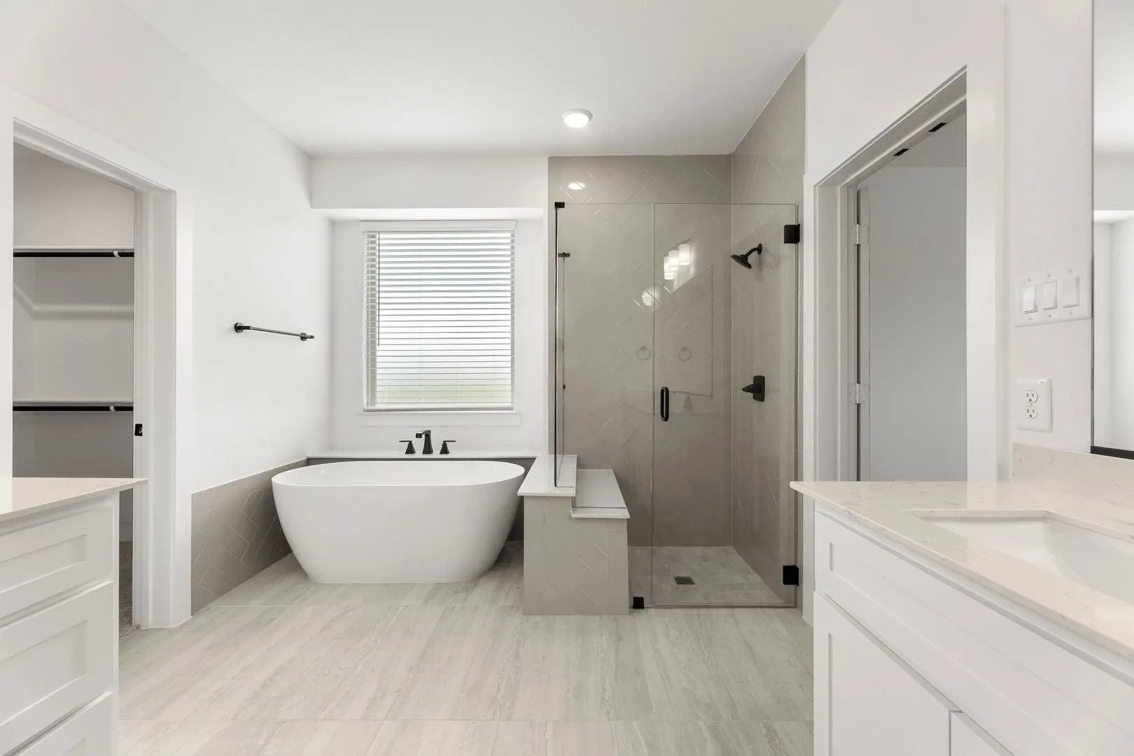 411 Hidden Lakes-Primary Suite-5