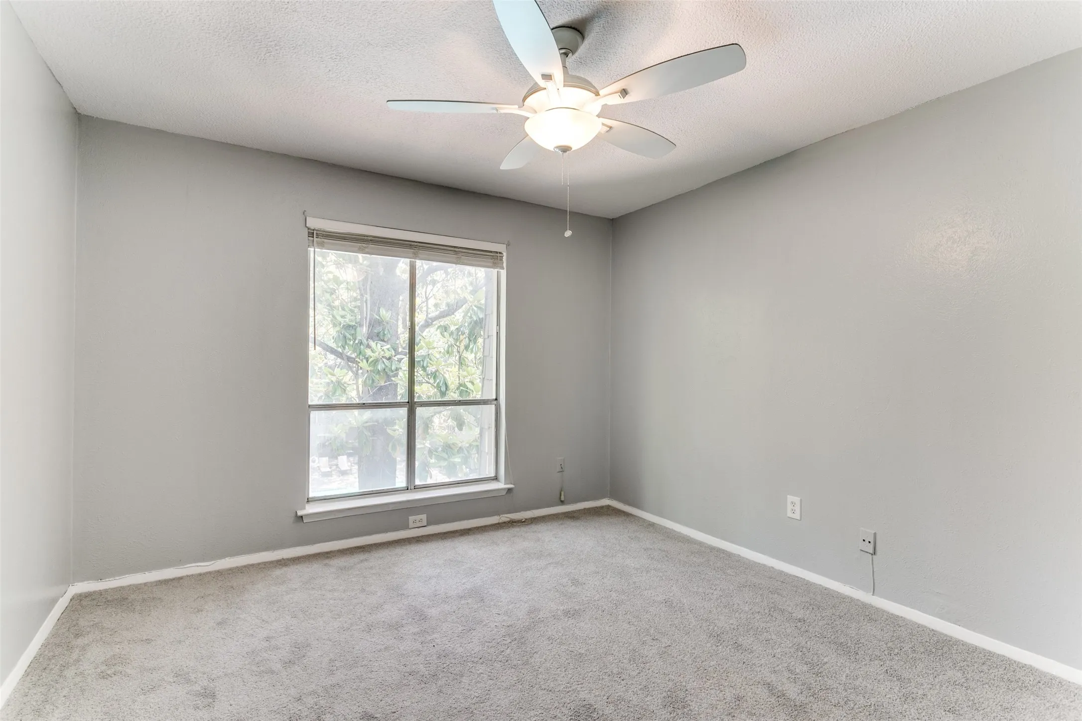 Condominium For Sale in Dallas County , 4837 Cedar Springs Road 316, Dallas, Texas 75219, 2 Bedroom, 2 Bathroom, Garage spaces, 961 Sqft, built in 1970, Preowned, mls#21175093, Real Estate Agent in Dallas, Homes For Sale in Dallas county, Homes For Sale in Dallas, Realtor in Dallas Texas, Real Estate Brokerage Independent Realty Texas, Luminita Cordes Realtor