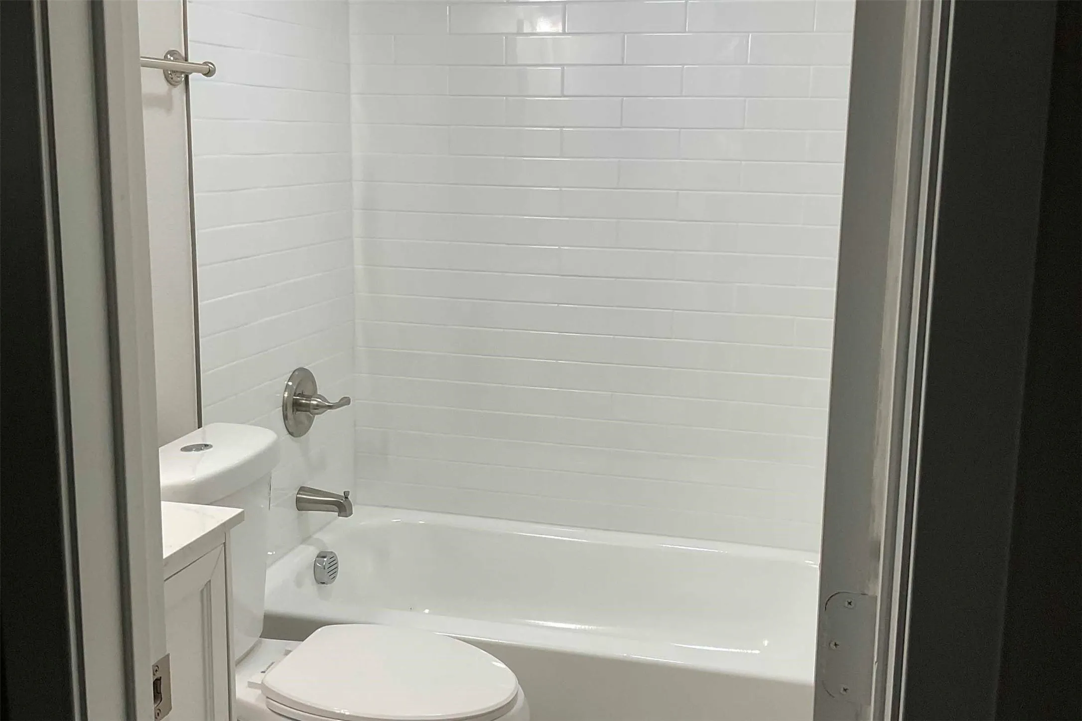 Apartment For Rent in Hunt County , 6011 I-30 Hwy, Greenville, Texas 75402, 3 Bedrooms, 2 Bathrooms, Garage spaces, 1,050 Sqft, built in 1971, Price $1,420, mls#21175146, Real Estate Agent in Greenville, Homes For Rent in Hunt county, Homes For Rent in Greenville, Realtor in Greenville Texas, Real Estate Brokerage Independent Realty Texas, Luminita Cordes Realtor