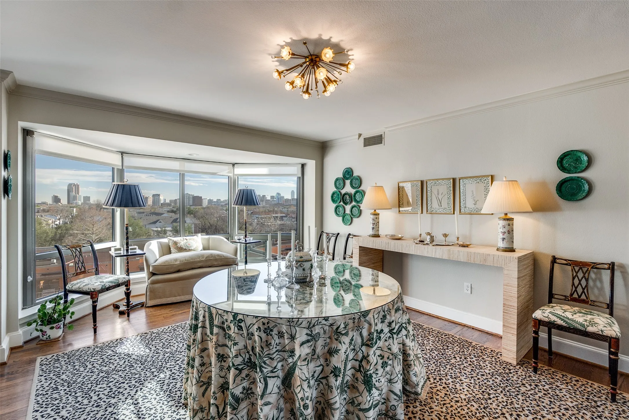Condominium For Rent in Dallas County , 4242 Lomo Alto Drive N70, Highland Park, Texas 75219, 3 Bedroom, 4 Bathroom, 2 Garage spaces, 2,569 Sqft, built in 1950, Preowned, mls#21170038, Real Estate Agent in Highland Park, Homes For Rent in Dallas county, Homes For Rent in Highland Park, Realtor in Highland Park Texas, Real Estate Brokerage Independent Realty Texas, Luminita Cordes Realtor
