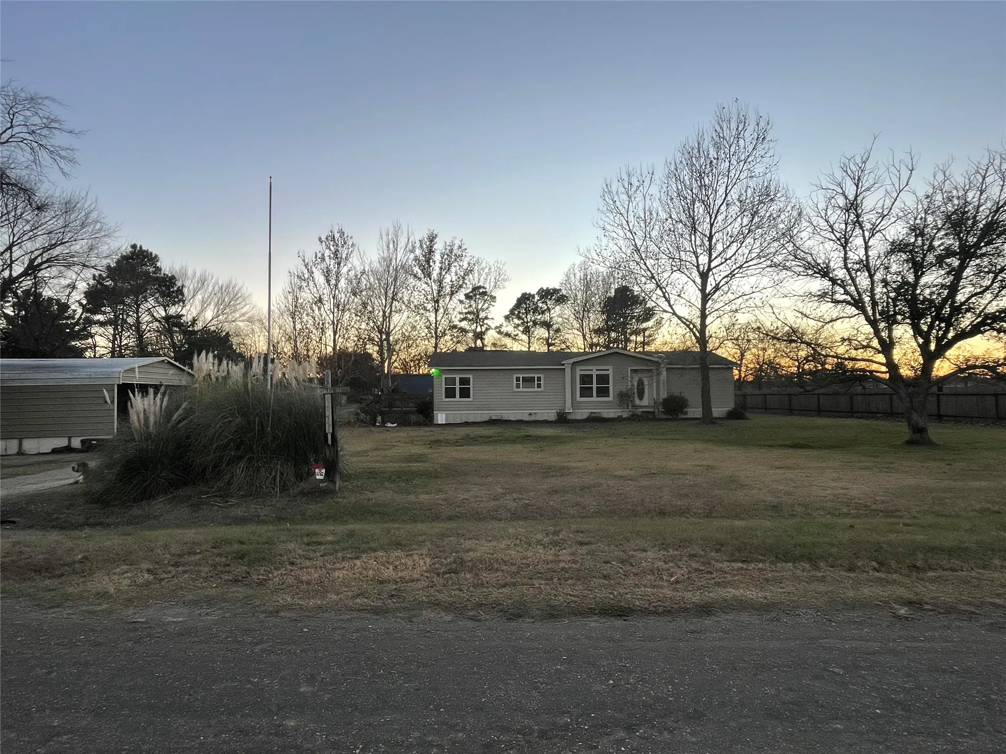Mobile Home For Sale in Van Zandt County , 5615 Vz County Road 1222, Grand Saline, Texas 75140, 3 Bedroom, 2 Bathroom, Garage spaces, 1,680 Sqft, built in 1999, mls#21175194, Real Estate Agent in Grand Saline, Homes For Sale in Van Zandt county, Homes For Sale in Grand Saline, Realtor in Grand Saline Texas, Real Estate Brokerage Independent Realty Texas, Luminita Cordes Realtor