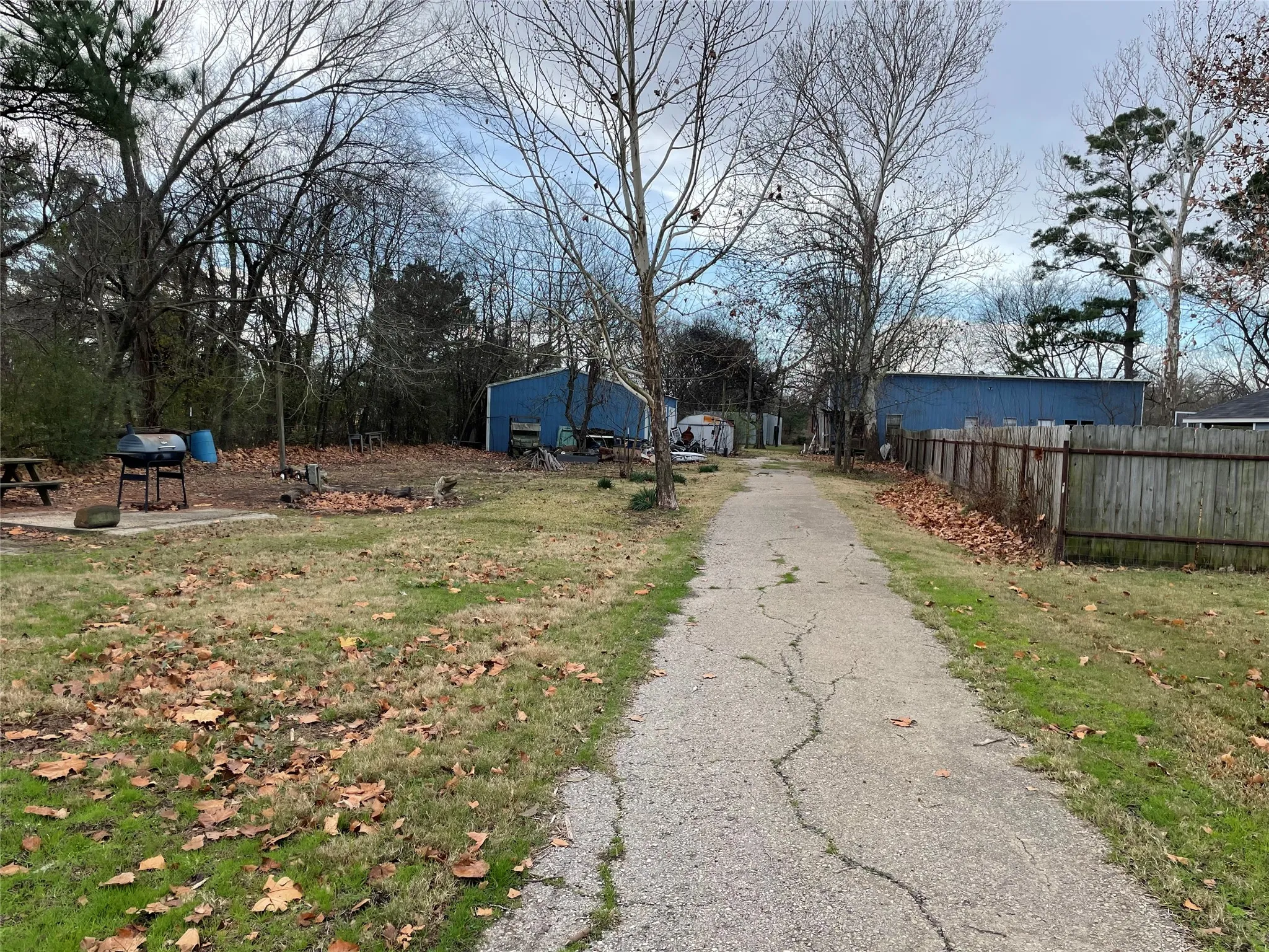 Mobile Home For Sale in Van Zandt County , 5615 Vz County Road 1222, Grand Saline, Texas 75140, 3 Bedroom, 2 Bathroom, Garage spaces, 1,680 Sqft, built in 1999, mls#21175194, Real Estate Agent in Grand Saline, Homes For Sale in Van Zandt county, Homes For Sale in Grand Saline, Realtor in Grand Saline Texas, Real Estate Brokerage Independent Realty Texas, Luminita Cordes Realtor