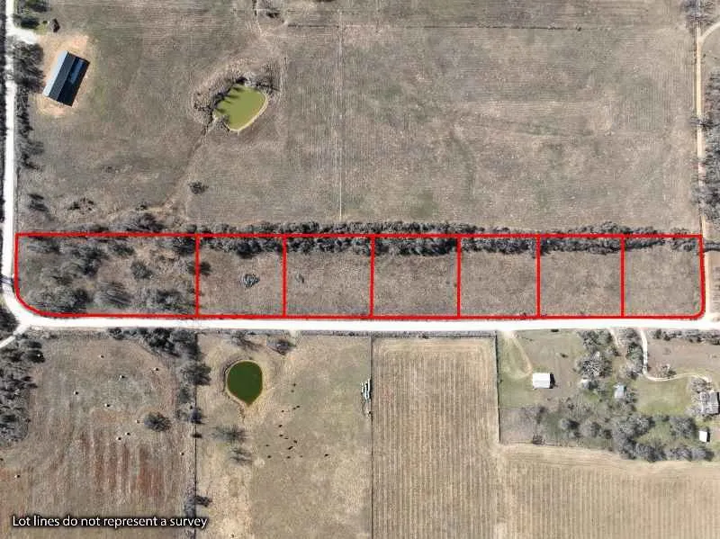 Map / location featuring property parcel outlined