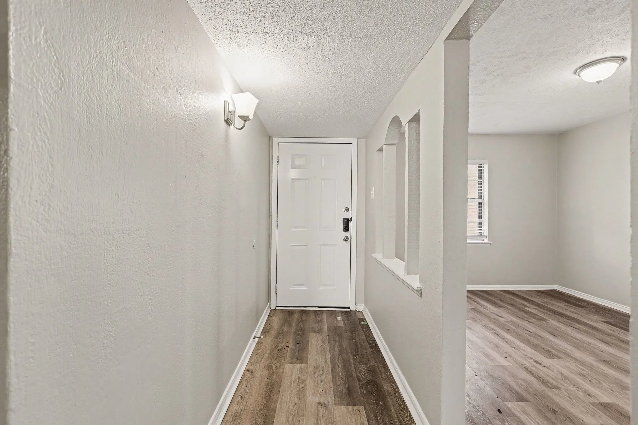 Single Family Residence For Sale in Dallas County , 4010 Mayflower Drive, Garland, Texas 75043, 3 Bedroom, 2 Bathroom, 2 Garage spaces, 1,581 Sqft, built in 1973, mls#21169635, Real Estate Agent in Garland, Homes For Sale in Dallas county, Homes For Sale in Garland, Realtor in Garland Texas, Real Estate Brokerage Independent Realty Texas, Luminita Cordes Realtor