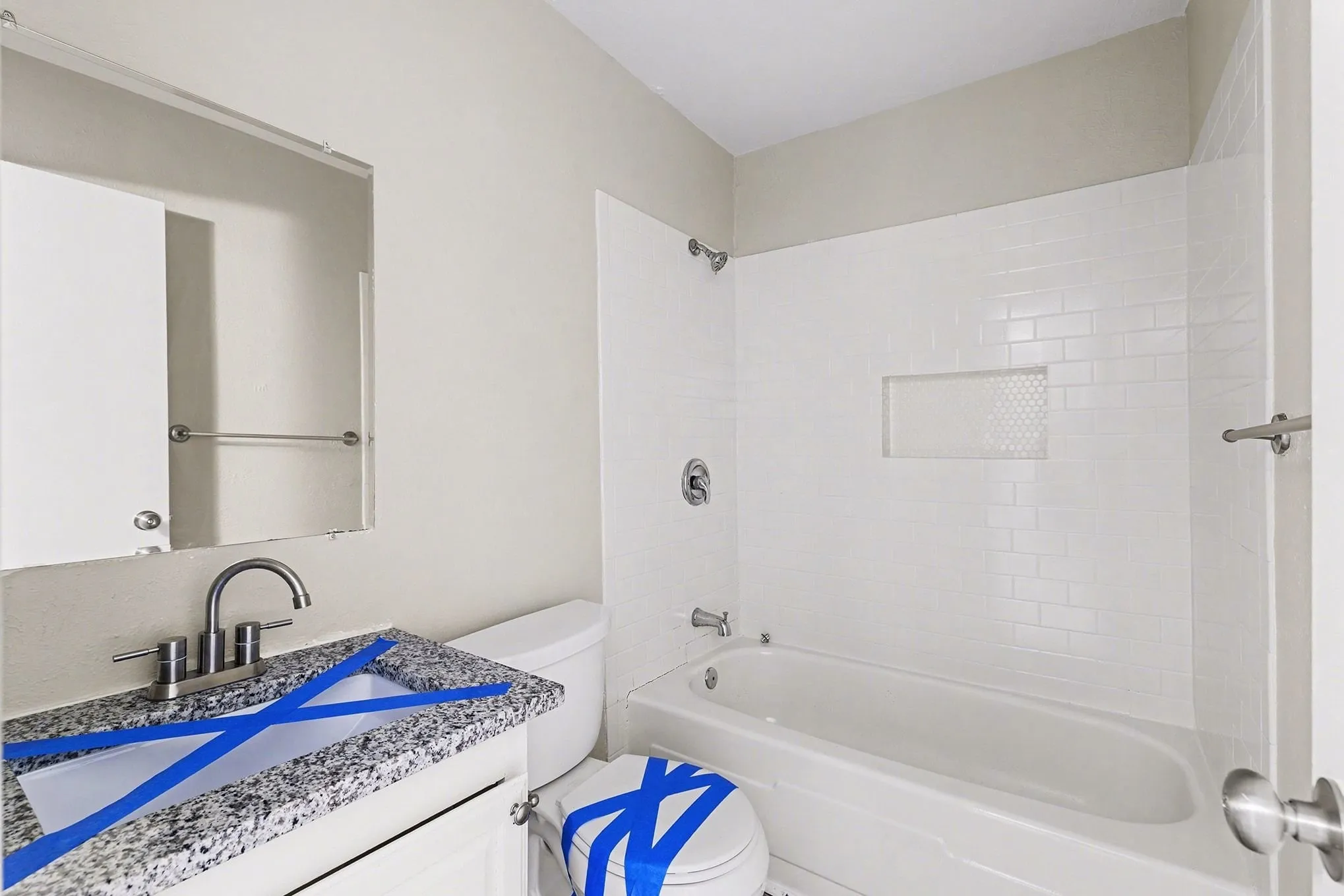 Single Family Residence For Sale in Dallas County , 4010 Mayflower Drive, Garland, Texas 75043, 3 Bedroom, 2 Bathroom, 2 Garage spaces, 1,581 Sqft, built in 1973, mls#21169635, Real Estate Agent in Garland, Homes For Sale in Dallas county, Homes For Sale in Garland, Realtor in Garland Texas, Real Estate Brokerage Independent Realty Texas, Luminita Cordes Realtor