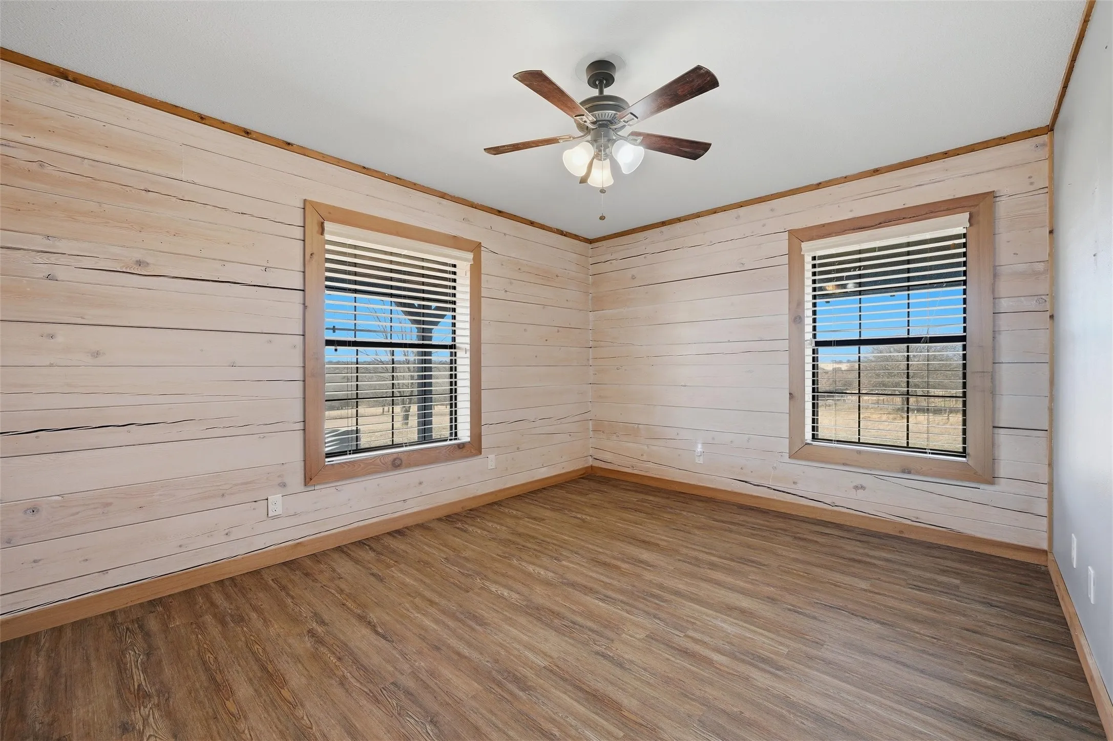 Single Family Residence For Sale in Montague County , 3078 Admire Road, Nocona, Texas 76255, 2 Bedroom, 2 Bathroom, 2 Garage spaces, 1,500 Sqft, built in 2002, Preowned, mls#21158821, Real Estate Agent in Nocona, Homes For Sale in Montague county, Homes For Sale in Nocona, Realtor in Nocona Texas, Real Estate Brokerage Independent Realty Texas, Luminita Cordes Realtor