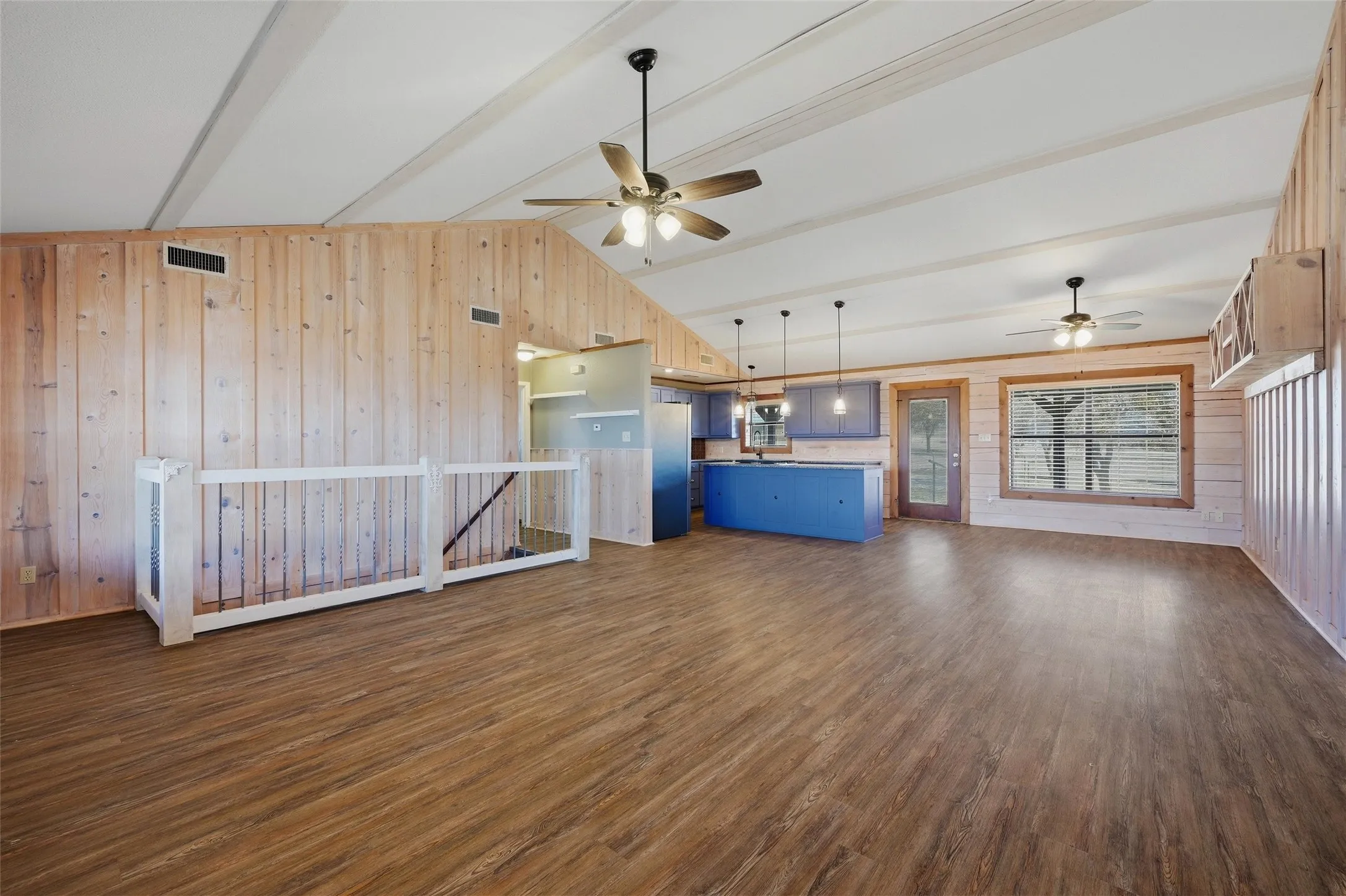Single Family Residence For Sale in Montague County , 3078 Admire Road, Nocona, Texas 76255, 2 Bedroom, 2 Bathroom, 2 Garage spaces, 1,500 Sqft, built in 2002, Preowned, mls#21158821, Real Estate Agent in Nocona, Homes For Sale in Montague county, Homes For Sale in Nocona, Realtor in Nocona Texas, Real Estate Brokerage Independent Realty Texas, Luminita Cordes Realtor