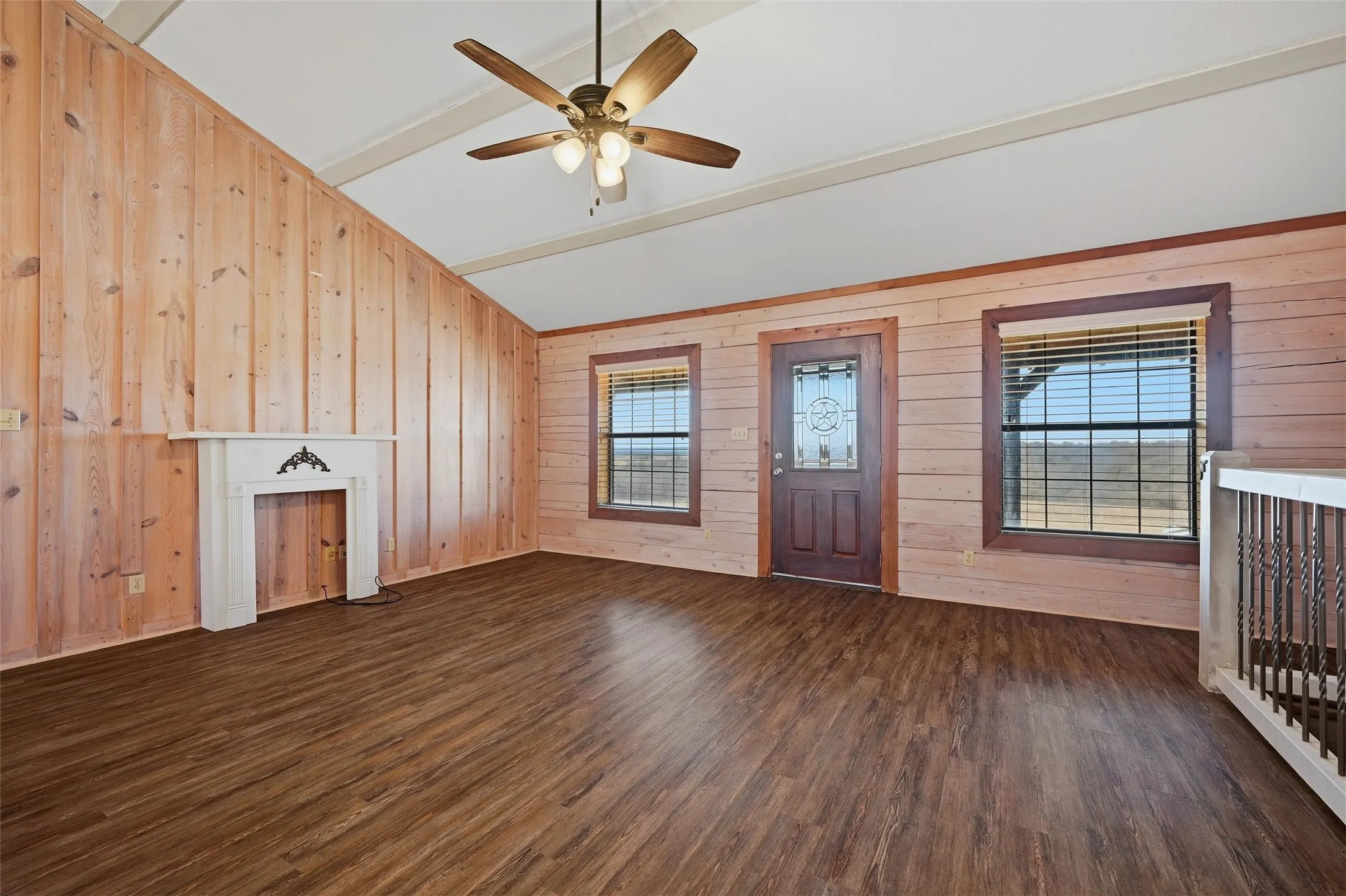 Single Family Residence For Sale in Montague County , 3078 Admire Road, Nocona, Texas 76255, 2 Bedroom, 2 Bathroom, 2 Garage spaces, 1,500 Sqft, built in 2002, Preowned, mls#21158821, Real Estate Agent in Nocona, Homes For Sale in Montague county, Homes For Sale in Nocona, Realtor in Nocona Texas, Real Estate Brokerage Independent Realty Texas, Luminita Cordes Realtor