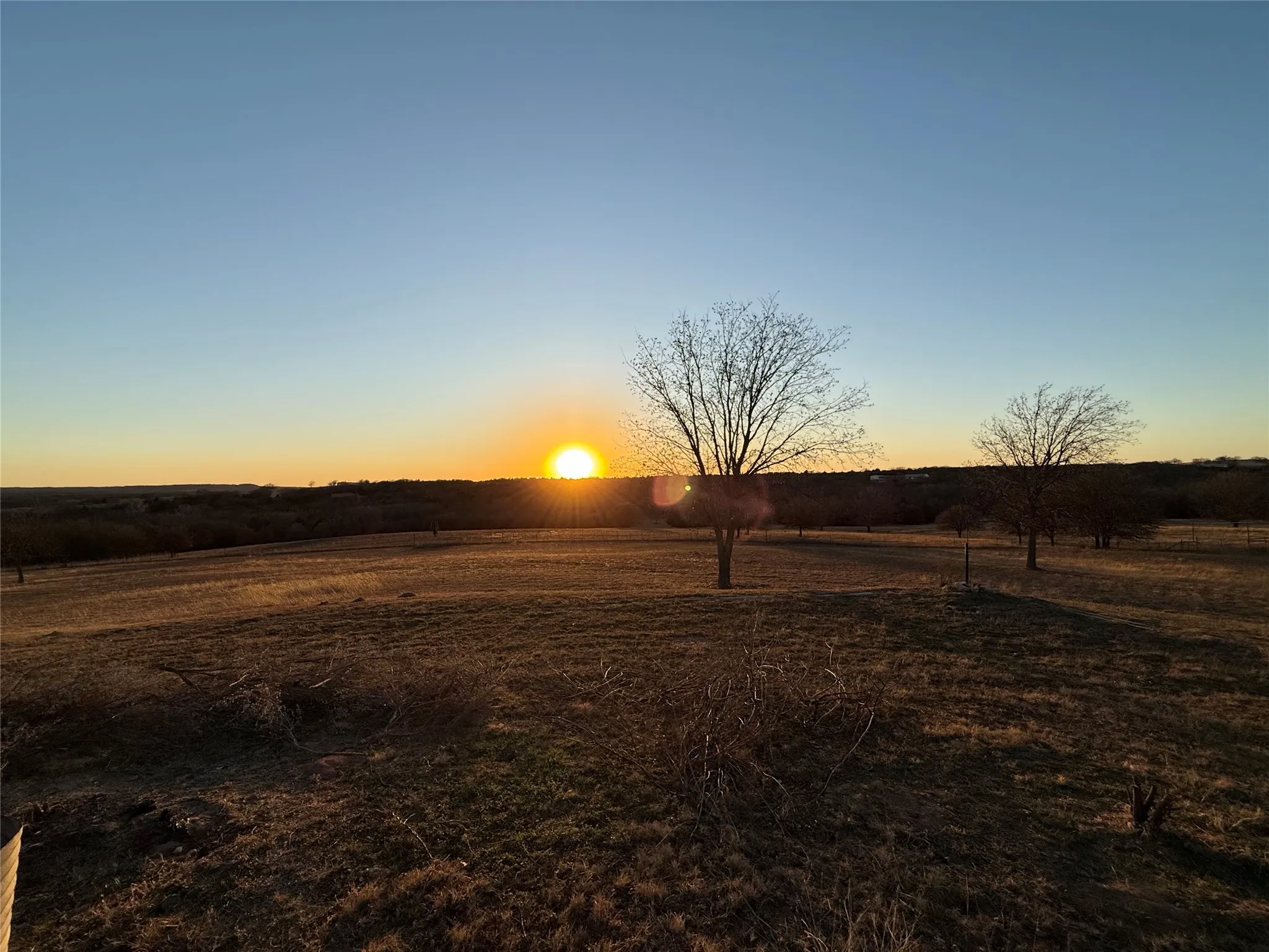 Single Family Residence For Sale in Montague County , 3078 Admire Road, Nocona, Texas 76255, 2 Bedroom, 2 Bathroom, 2 Garage spaces, 1,500 Sqft, built in 2002, Preowned, mls#21158821, Real Estate Agent in Nocona, Homes For Sale in Montague county, Homes For Sale in Nocona, Realtor in Nocona Texas, Real Estate Brokerage Independent Realty Texas, Luminita Cordes Realtor
