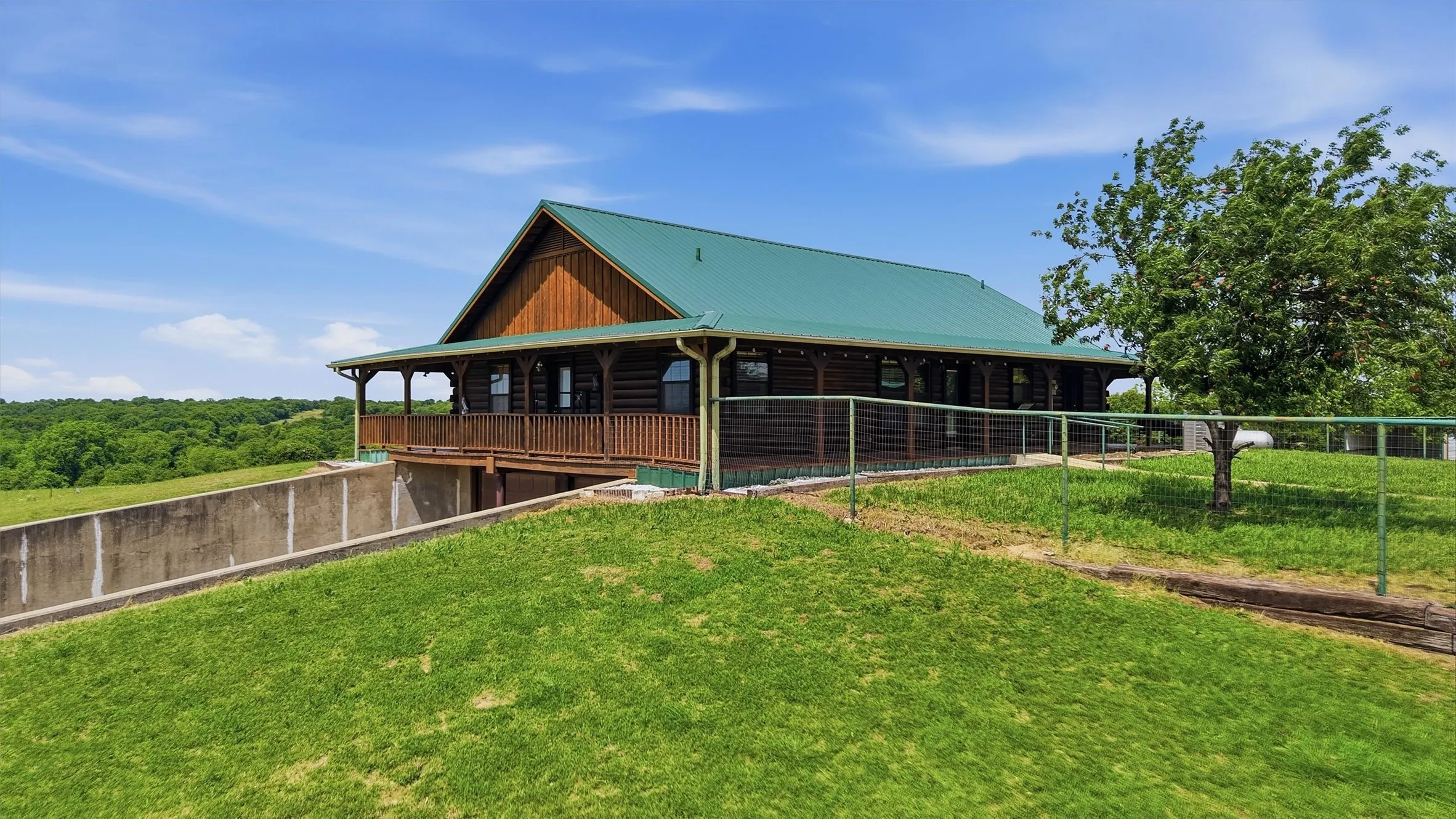 Single Family Residence For Sale in Montague County , 3078 Admire Road, Nocona, Texas 76255, 2 Bedroom, 2 Bathroom, 2 Garage spaces, 1,500 Sqft, built in 2002, Preowned, mls#21158821, Real Estate Agent in Nocona, Homes For Sale in Montague county, Homes For Sale in Nocona, Realtor in Nocona Texas, Real Estate Brokerage Independent Realty Texas, Luminita Cordes Realtor