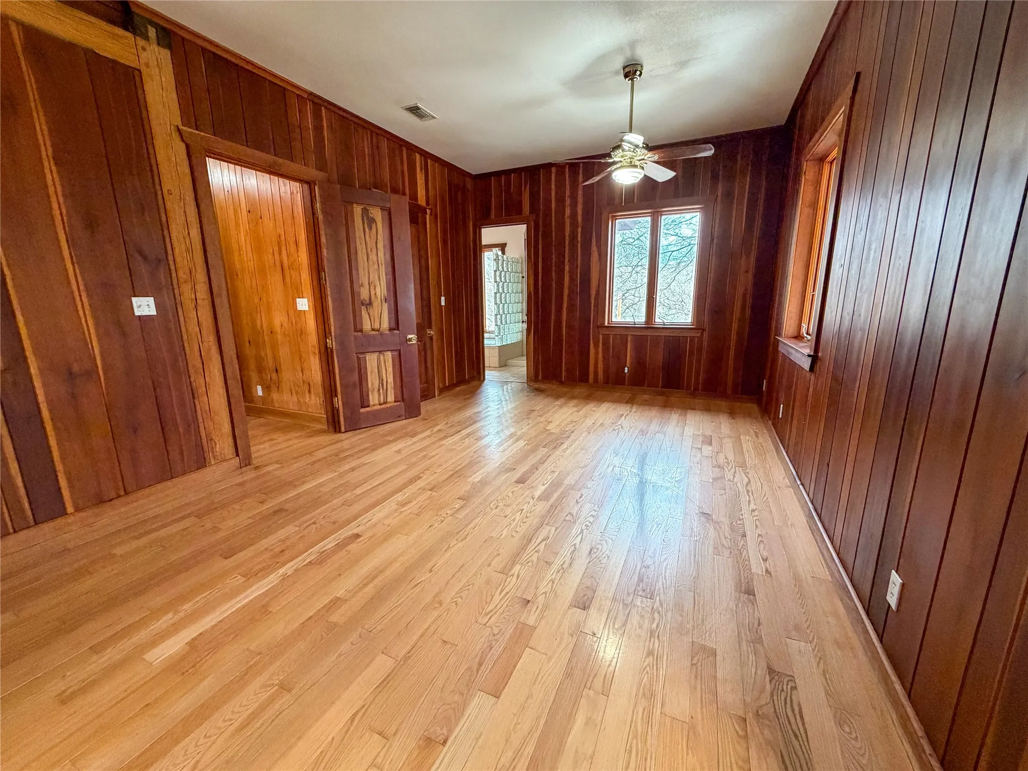Single Family Residence For Sale in Wise County , 322 Wild Wood Drive, Decatur, Texas 76234, 4 Bedroom, 3 Bathroom, Garage spaces, 3,789 Sqft, built in 1994, Preowned, mls#21165389, Real Estate Agent in Decatur, Homes For Sale in Wise county, Homes For Sale in Decatur, Realtor in Decatur Texas, Real Estate Brokerage Independent Realty Texas, Luminita Cordes Realtor