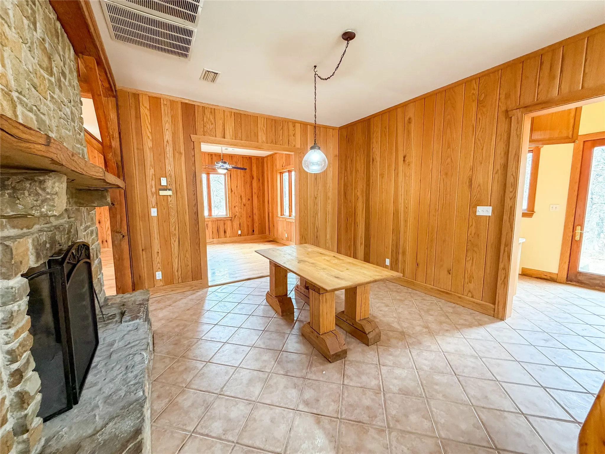 Single Family Residence For Sale in Wise County , 322 Wild Wood Drive, Decatur, Texas 76234, 4 Bedroom, 3 Bathroom, Garage spaces, 3,789 Sqft, built in 1994, Preowned, mls#21165389, Real Estate Agent in Decatur, Homes For Sale in Wise county, Homes For Sale in Decatur, Realtor in Decatur Texas, Real Estate Brokerage Independent Realty Texas, Luminita Cordes Realtor