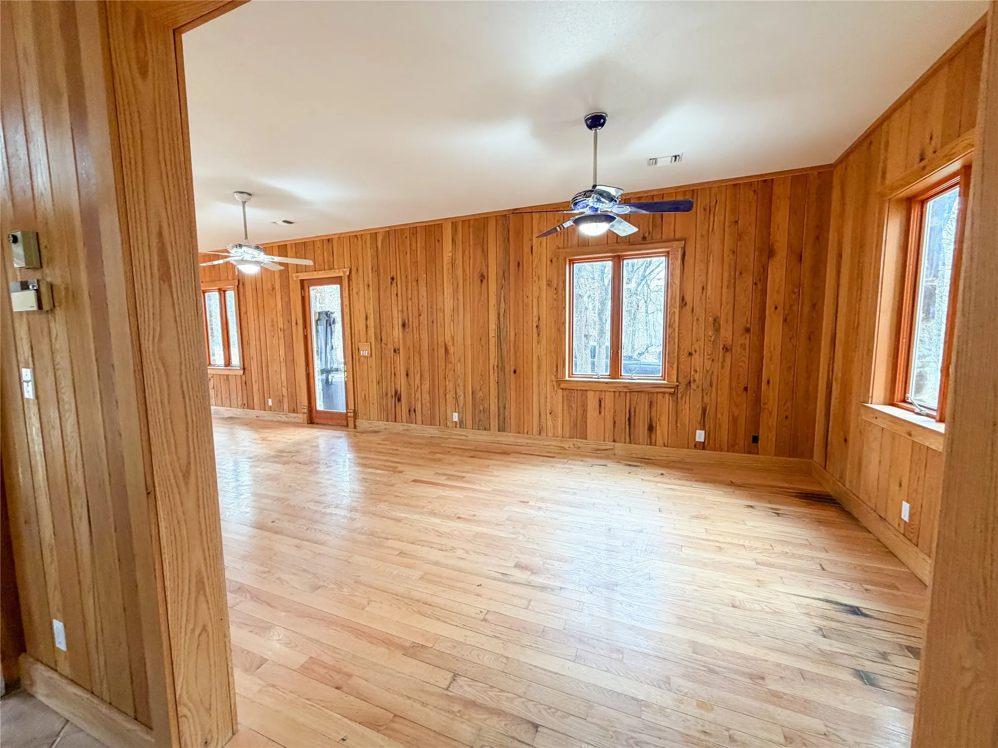 Single Family Residence For Sale in Wise County , 322 Wild Wood Drive, Decatur, Texas 76234, 4 Bedroom, 3 Bathroom, Garage spaces, 3,789 Sqft, built in 1994, Preowned, mls#21165389, Real Estate Agent in Decatur, Homes For Sale in Wise county, Homes For Sale in Decatur, Realtor in Decatur Texas, Real Estate Brokerage Independent Realty Texas, Luminita Cordes Realtor