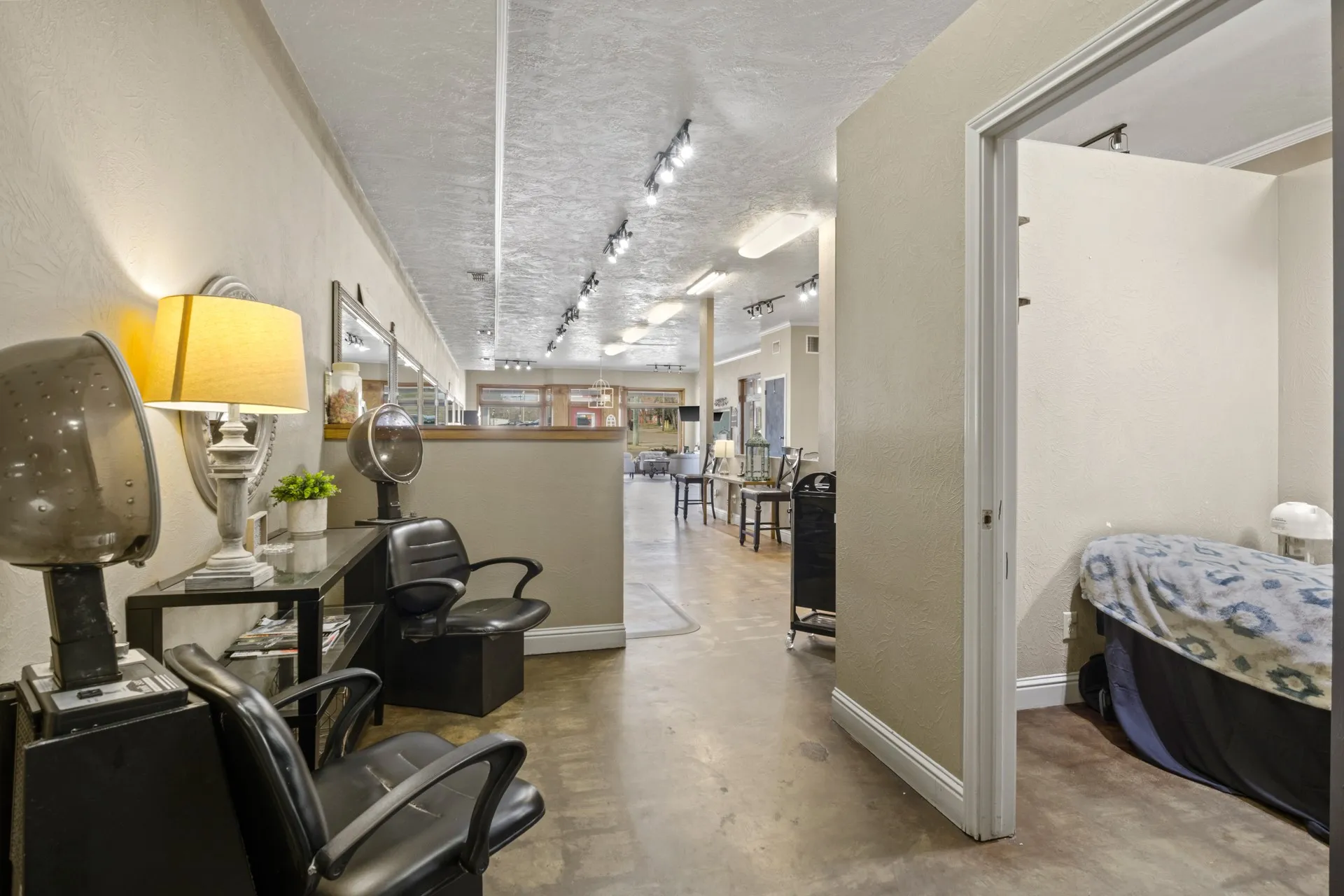 Retail For Sale in Morris County , 112 N Lamar Street, Daingerfield, Texas 75638, 0, 0, Garage spaces, 0 Sqft, built in 1950, Preowned, Price $194,500, mls#21173368, Real Estate Agent in Daingerfield, Homes For Sale in Morris county, Homes For Sale in Daingerfield, Realtor in Daingerfield Texas, Real Estate Brokerage Independent Realty Texas, Luminita Cordes Realtor
