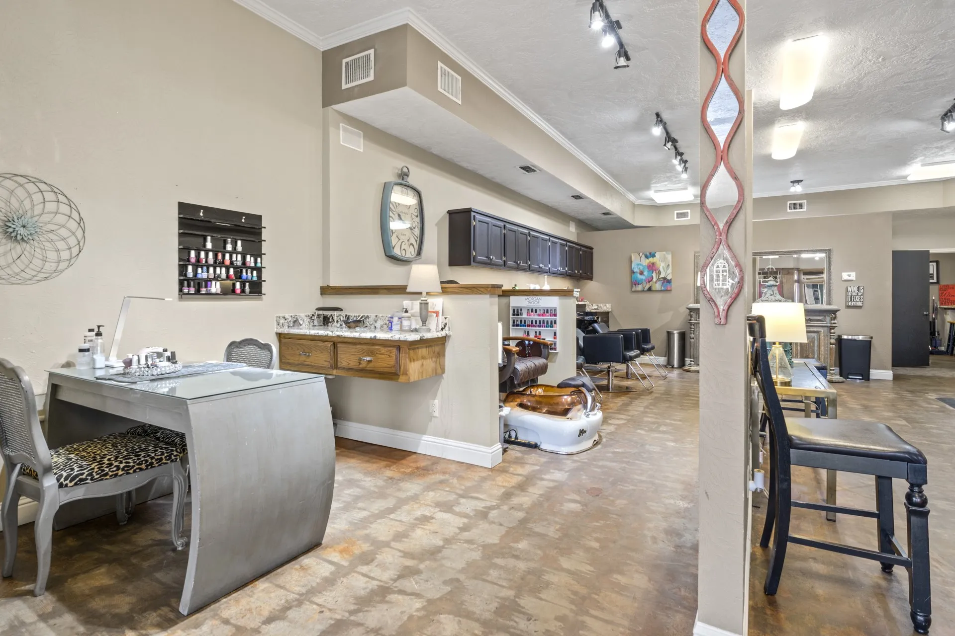 Retail For Sale in Morris County , 112 N Lamar Street, Daingerfield, Texas 75638, 0, 0, Garage spaces, 0 Sqft, built in 1950, Preowned, Price $194,500, mls#21173368, Real Estate Agent in Daingerfield, Homes For Sale in Morris county, Homes For Sale in Daingerfield, Realtor in Daingerfield Texas, Real Estate Brokerage Independent Realty Texas, Luminita Cordes Realtor