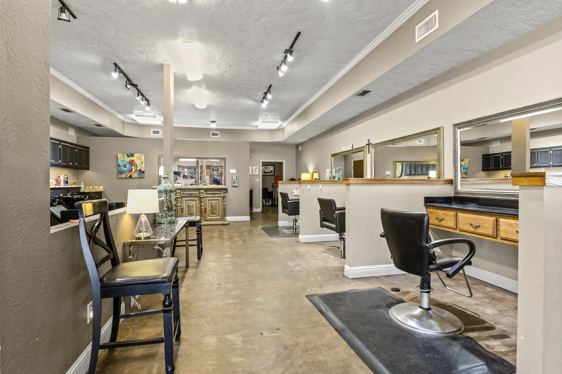 Retail For Sale in Morris County , 112 N Lamar Street, Daingerfield, Texas 75638, 0, 0, Garage spaces, 0 Sqft, built in 1950, Preowned, Price $194,500, mls#21173368, Real Estate Agent in Daingerfield, Homes For Sale in Morris county, Homes For Sale in Daingerfield, Realtor in Daingerfield Texas, Real Estate Brokerage Independent Realty Texas, Luminita Cordes Realtor