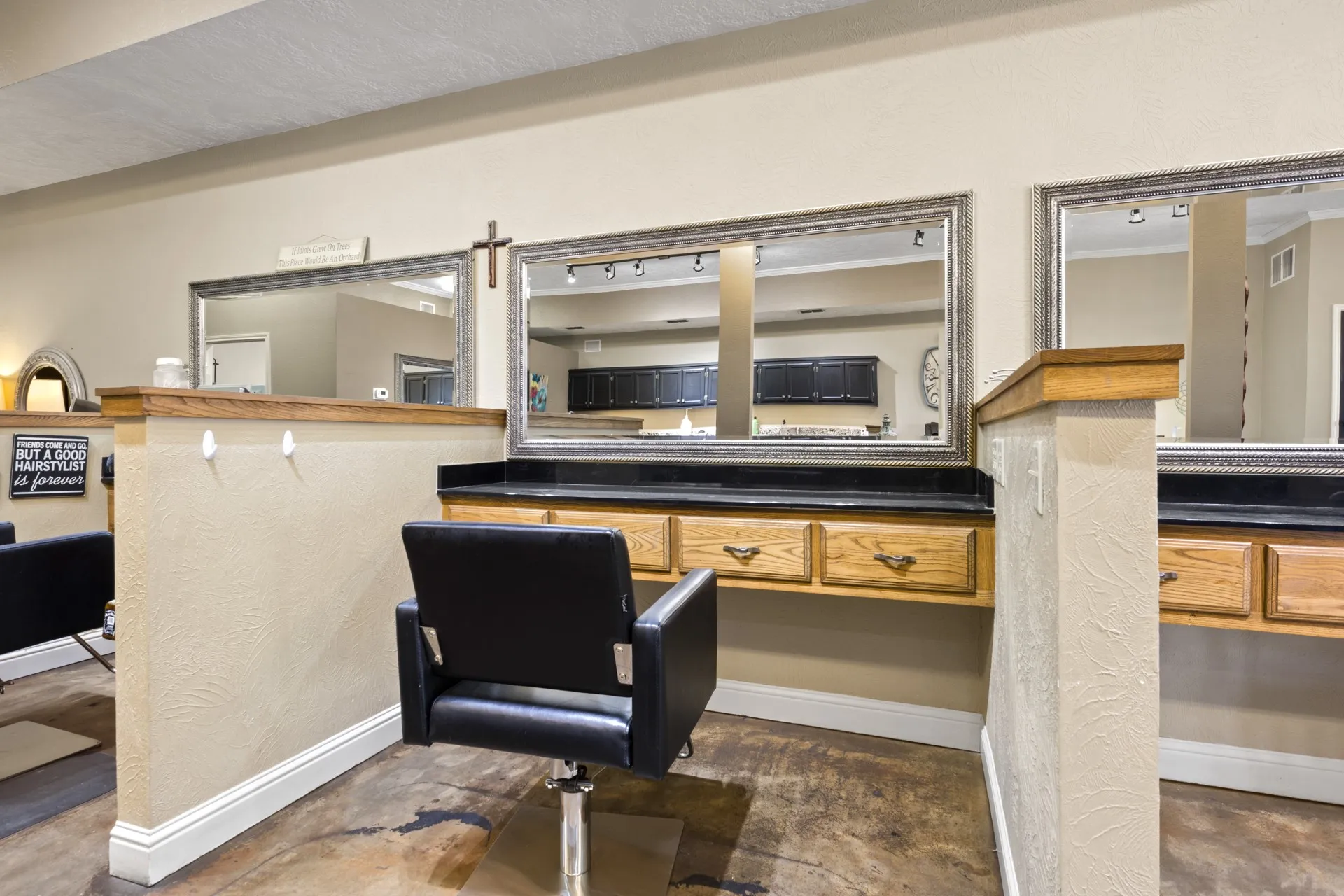 Retail For Sale in Morris County , 112 N Lamar Street, Daingerfield, Texas 75638, 0, 0, Garage spaces, 0 Sqft, built in 1950, Preowned, Price $194,500, mls#21173368, Real Estate Agent in Daingerfield, Homes For Sale in Morris county, Homes For Sale in Daingerfield, Realtor in Daingerfield Texas, Real Estate Brokerage Independent Realty Texas, Luminita Cordes Realtor