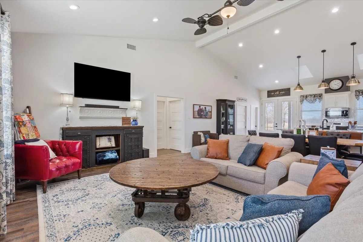Single Family Residence For Sale in Mc Lennan County , 1652 Mount Moriah Road, Riesel, Texas 76682, 3 Bedroom, 3 Bathroom, 3 Garage spaces, 2,690 Sqft, built in 2023, mls#21175172, Real Estate Agent in Riesel, Homes For Sale in Mc Lennan county, Homes For Sale in Riesel, Realtor in Riesel Texas, Real Estate Brokerage Independent Realty Texas, Luminita Cordes Realtor