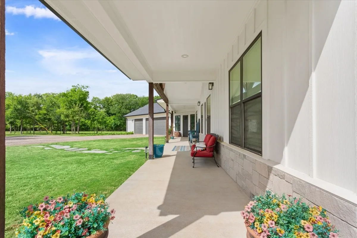Single Family Residence For Sale in Mc Lennan County , 1652 Mount Moriah Road, Riesel, Texas 76682, 3 Bedroom, 3 Bathroom, 3 Garage spaces, 2,690 Sqft, built in 2023, mls#21175172, Real Estate Agent in Riesel, Homes For Sale in Mc Lennan county, Homes For Sale in Riesel, Realtor in Riesel Texas, Real Estate Brokerage Independent Realty Texas, Luminita Cordes Realtor