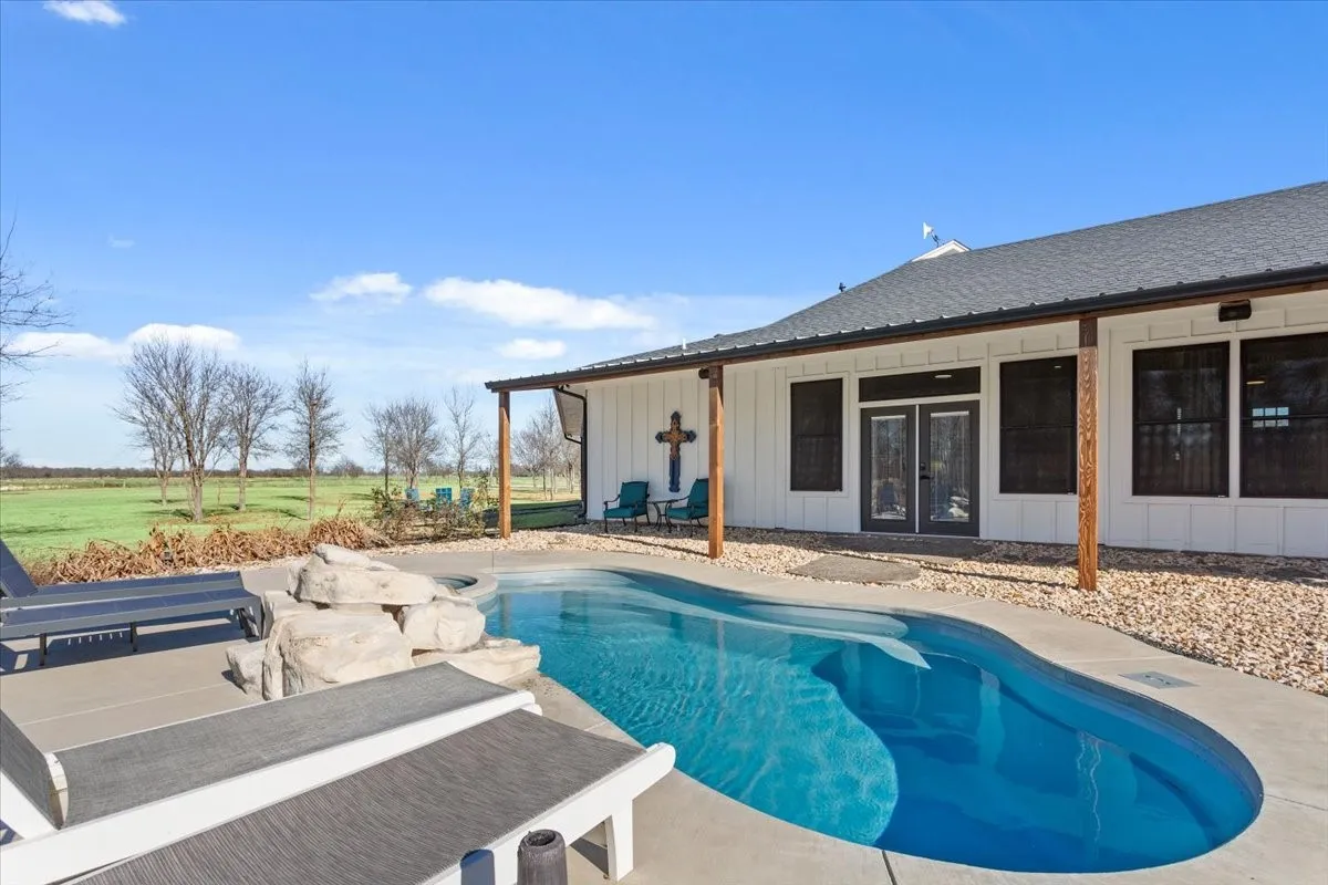 Single Family Residence For Sale in Mc Lennan County , 1652 Mount Moriah Road, Riesel, Texas 76682, 3 Bedroom, 3 Bathroom, 3 Garage spaces, 2,690 Sqft, built in 2023, mls#21175172, Real Estate Agent in Riesel, Homes For Sale in Mc Lennan county, Homes For Sale in Riesel, Realtor in Riesel Texas, Real Estate Brokerage Independent Realty Texas, Luminita Cordes Realtor