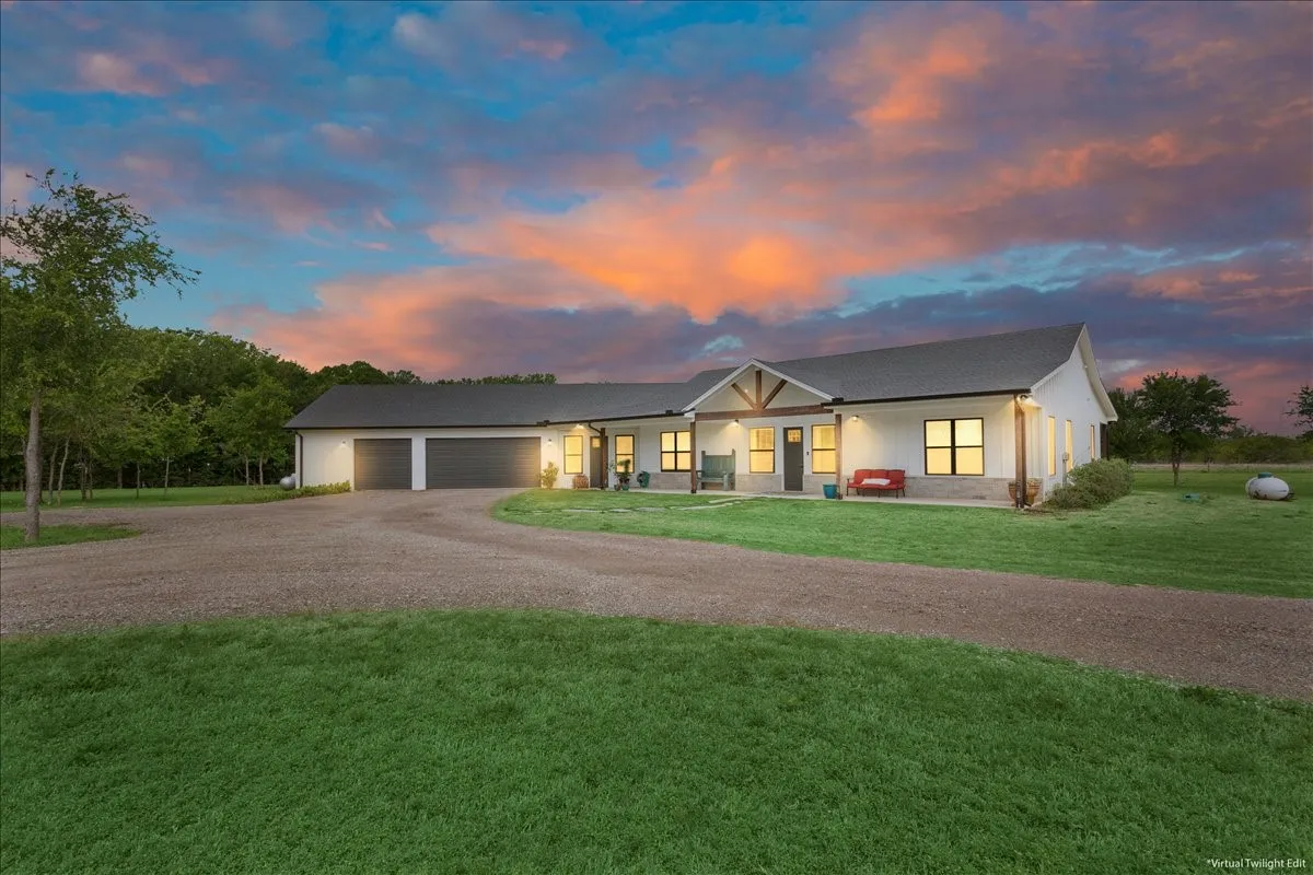 Single Family Residence For Sale in Mc Lennan County , 1652 Mount Moriah Road, Riesel, Texas 76682, 3 Bedroom, 3 Bathroom, 3 Garage spaces, 2,690 Sqft, built in 2023, mls#21175172, Real Estate Agent in Riesel, Homes For Sale in Mc Lennan county, Homes For Sale in Riesel, Realtor in Riesel Texas, Real Estate Brokerage Independent Realty Texas, Luminita Cordes Realtor