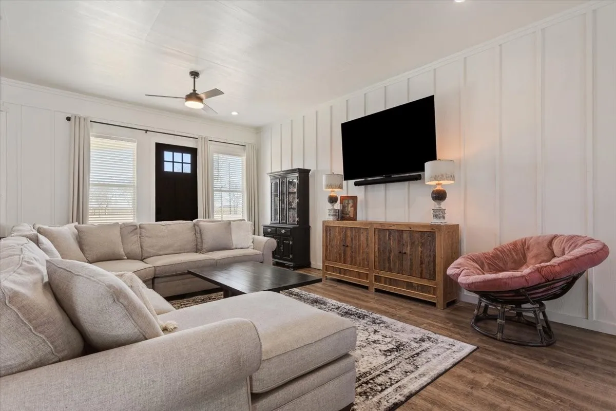Single Family Residence For Sale in Mc Lennan County , 1652 Mount Moriah Road, Riesel, Texas 76682, 3 Bedroom, 3 Bathroom, 3 Garage spaces, 2,690 Sqft, built in 2023, mls#21175172, Real Estate Agent in Riesel, Homes For Sale in Mc Lennan county, Homes For Sale in Riesel, Realtor in Riesel Texas, Real Estate Brokerage Independent Realty Texas, Luminita Cordes Realtor