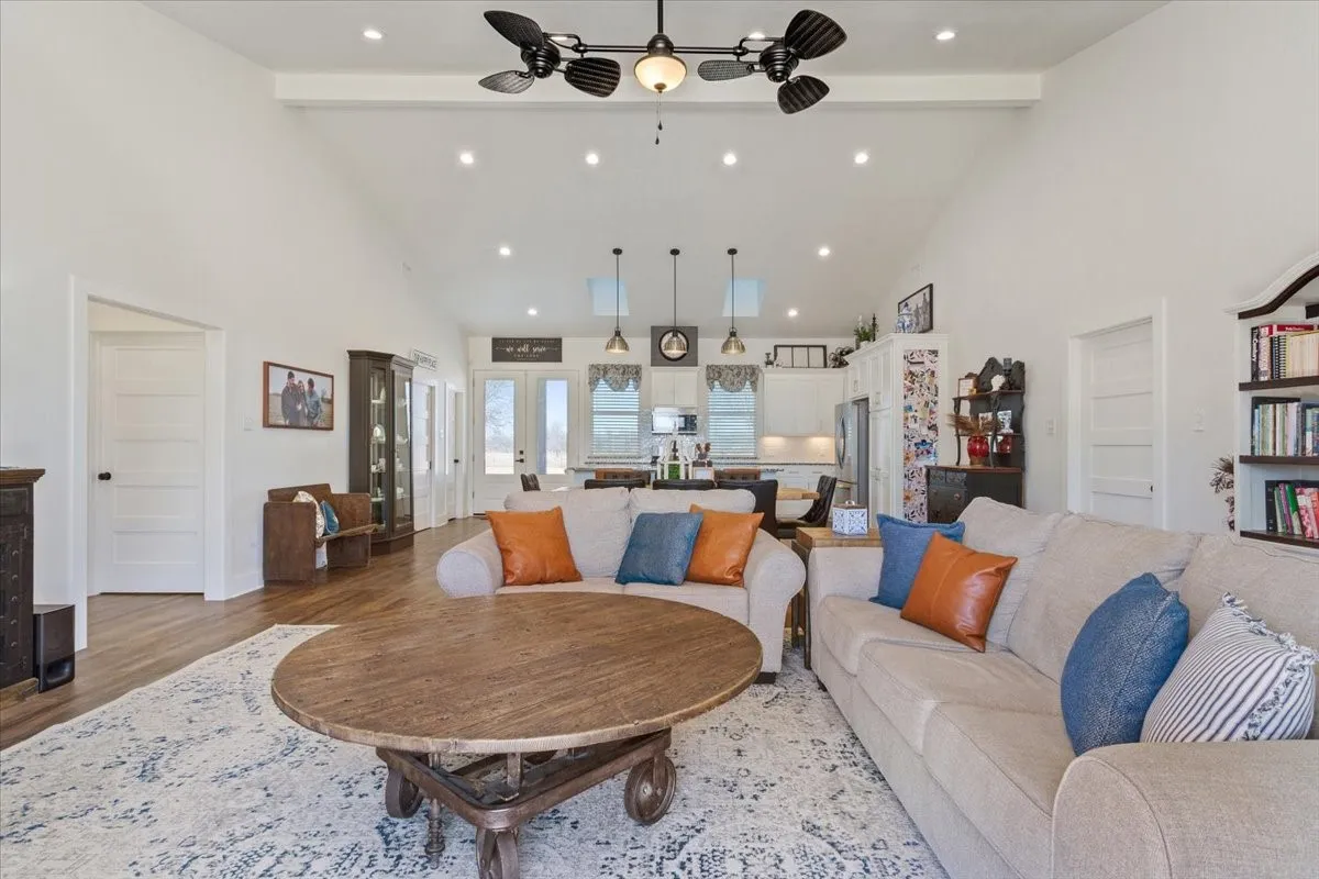 Single Family Residence For Sale in Mc Lennan County , 1652 Mount Moriah Road, Riesel, Texas 76682, 3 Bedroom, 3 Bathroom, 3 Garage spaces, 2,690 Sqft, built in 2023, mls#21175172, Real Estate Agent in Riesel, Homes For Sale in Mc Lennan county, Homes For Sale in Riesel, Realtor in Riesel Texas, Real Estate Brokerage Independent Realty Texas, Luminita Cordes Realtor