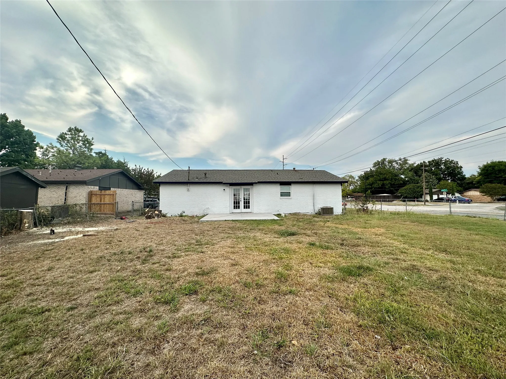 Single Family Residence For Sale in Dallas County , 1322 Shorecrest Drive, Garland, Texas 75040, 3 Bedroom, 2 Bathroom, Garage spaces, 1,172 Sqft, built in 1969, mls#21175414, Real Estate Agent in Garland, Homes For Sale in Dallas county, Homes For Sale in Garland, Realtor in Garland Texas, Real Estate Brokerage Independent Realty Texas, Luminita Cordes Realtor