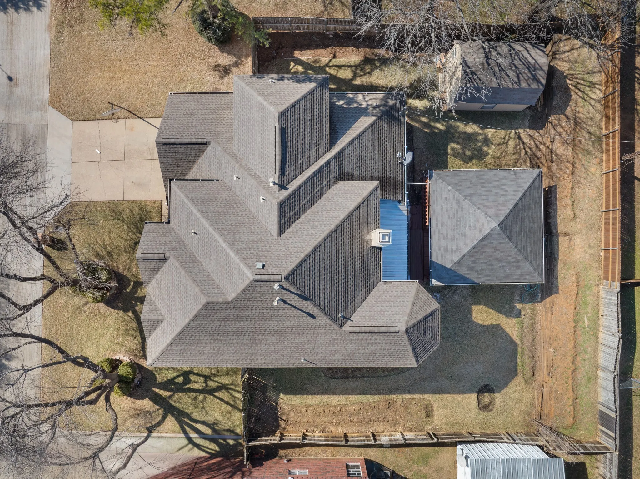 Single Family Residence For Sale in Tarrant County , 4303 Solitude Court, Arlington, Texas 76017, 5 Bedroom, 4 Bathroom, 2 Garage spaces, 2,922 Sqft, built in 1992, Preowned, mls#21167885, Real Estate Agent in Arlington, Homes For Sale in Tarrant county, Homes For Sale in Arlington, Realtor in Arlington Texas, Real Estate Brokerage Independent Realty Texas, Luminita Cordes Realtor